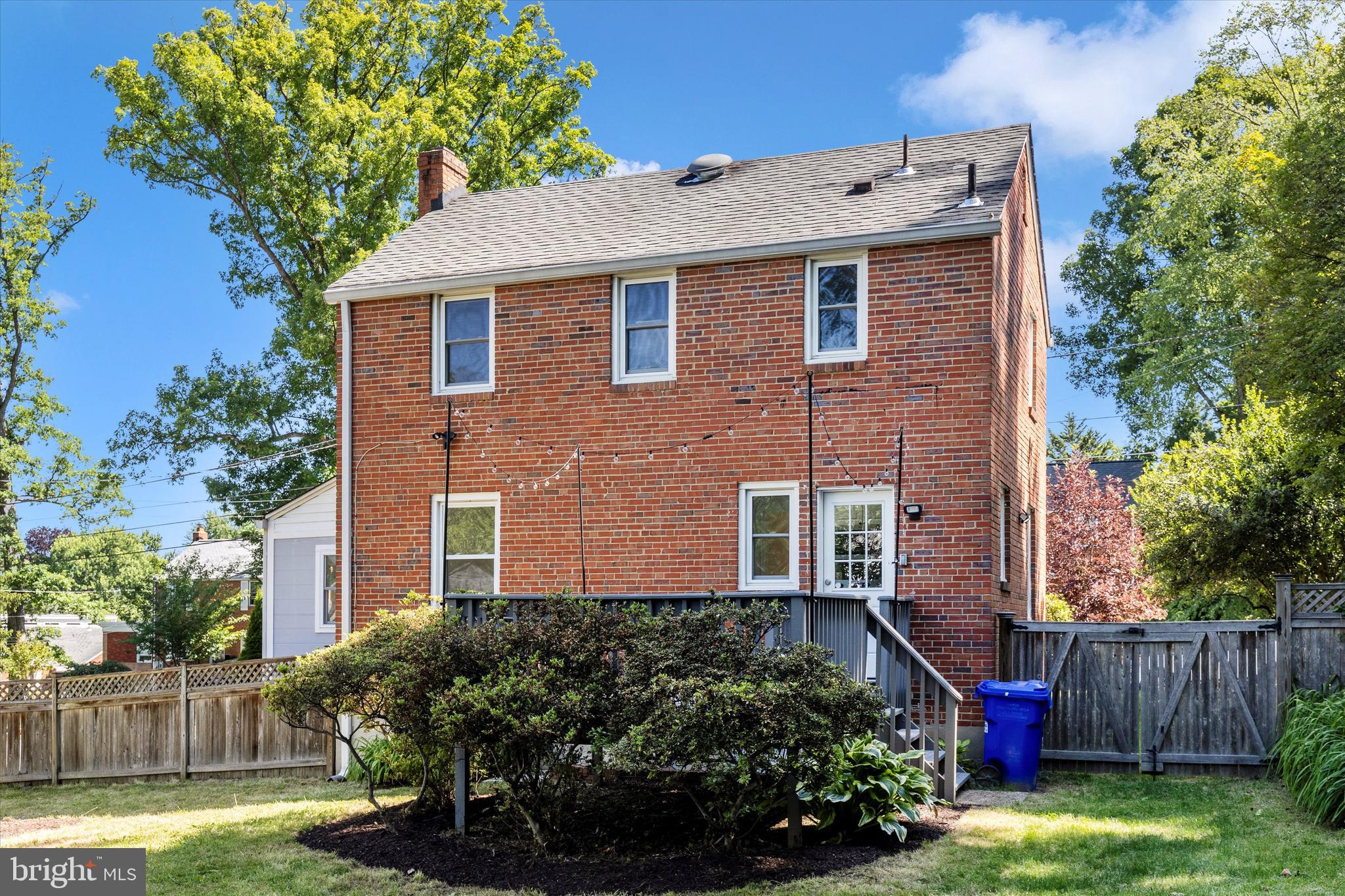 WHEATON HILLS - Residential