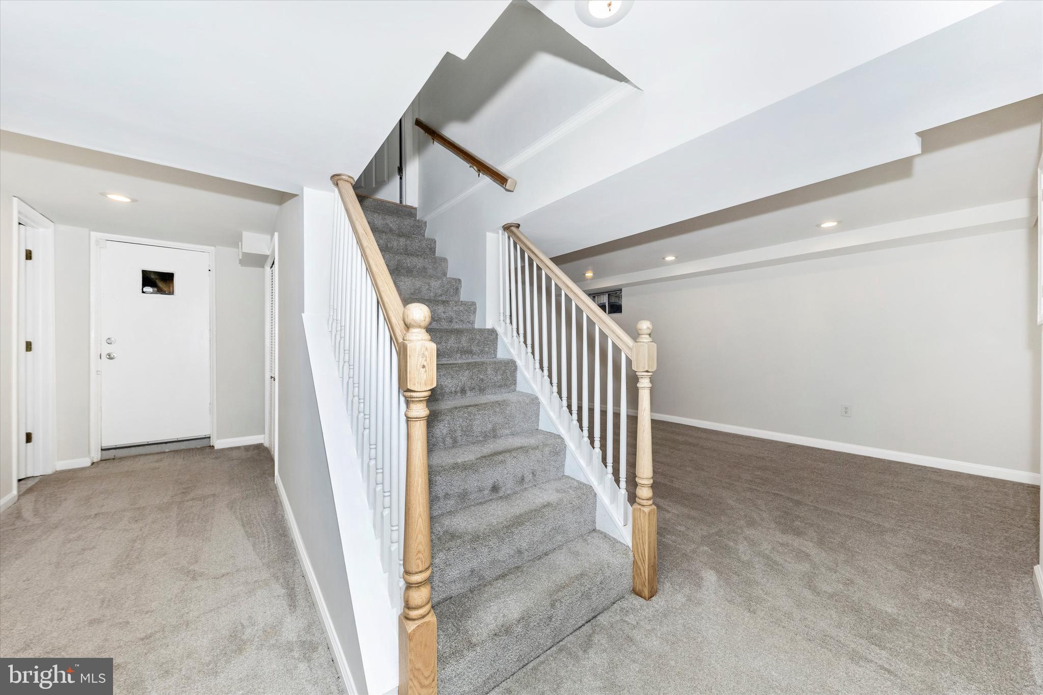 WHEATON HILLS - Residential