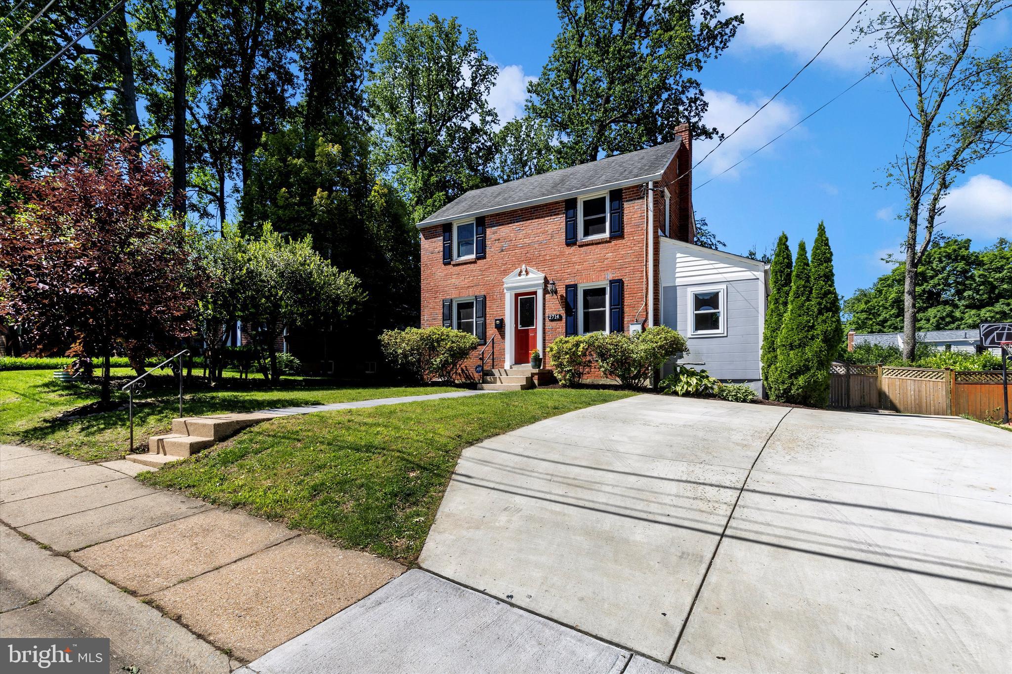 WHEATON HILLS - Residential