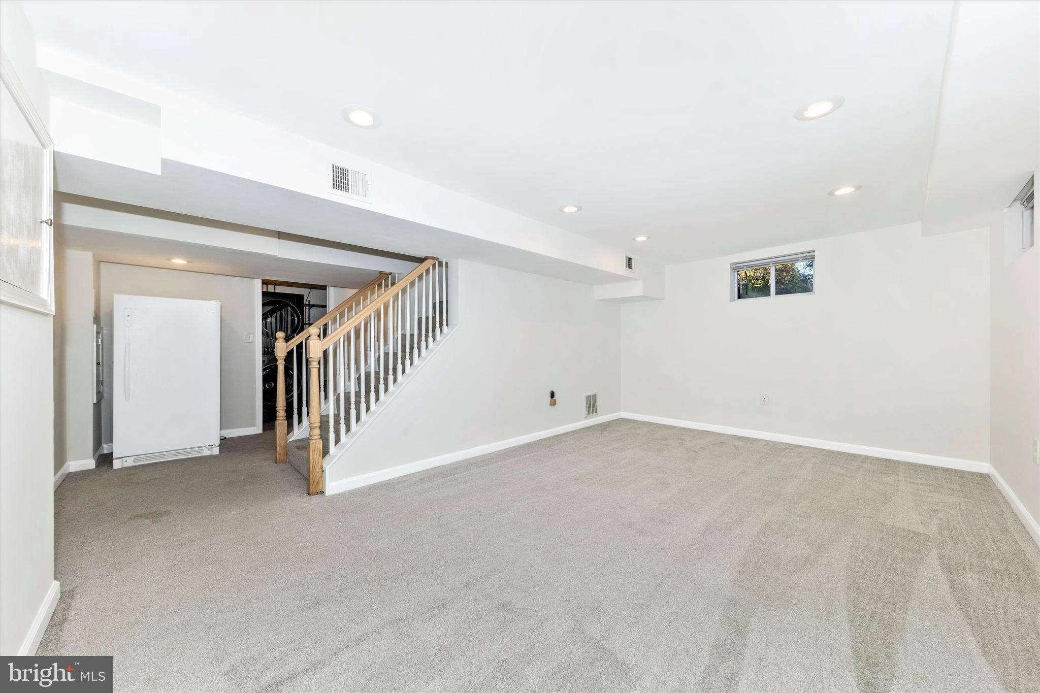 WHEATON HILLS - Residential