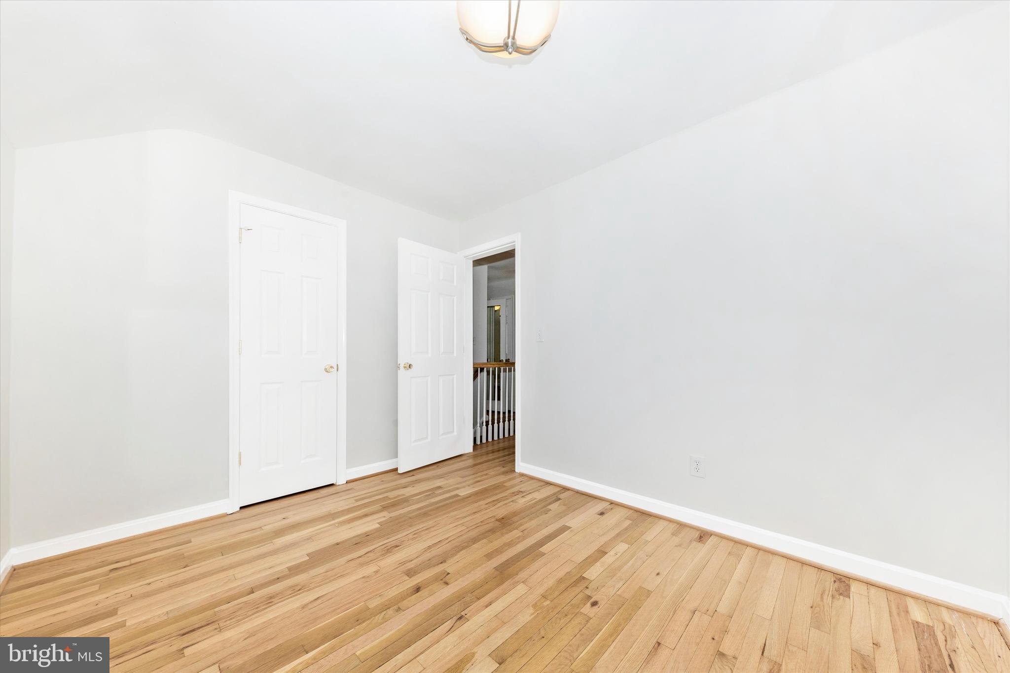 WHEATON HILLS - Residential