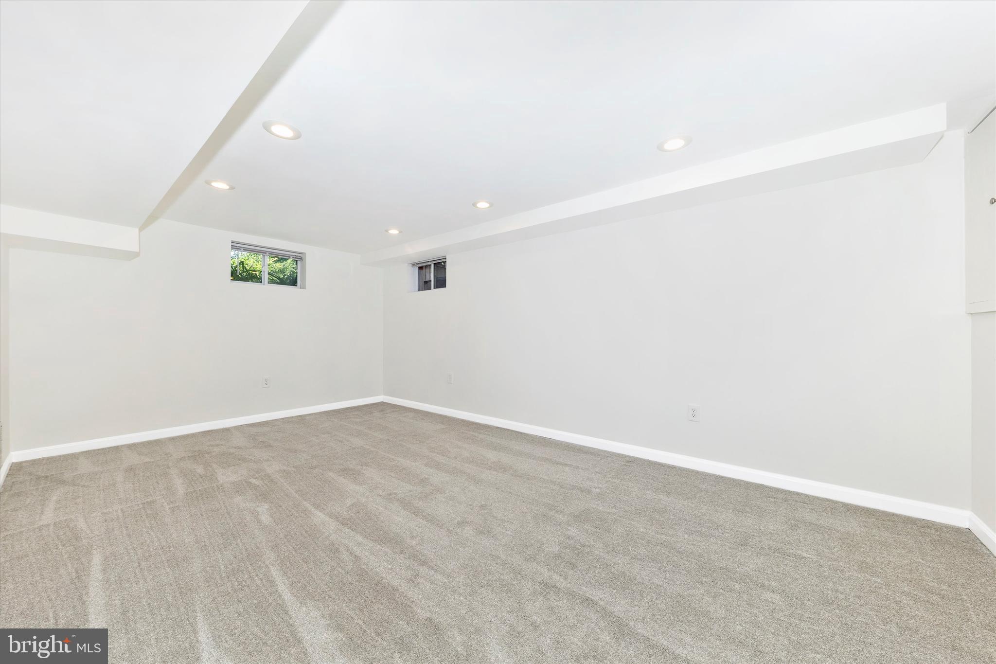 WHEATON HILLS - Residential