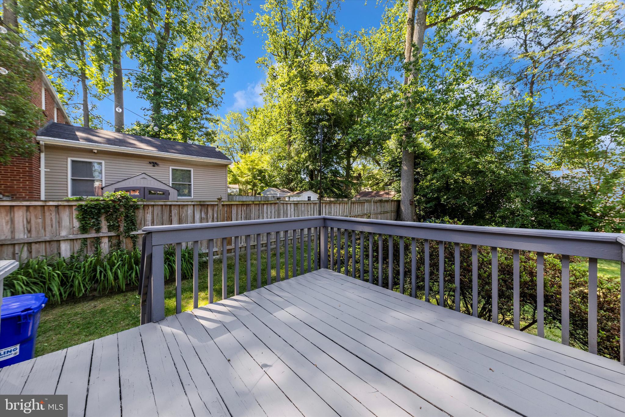 WHEATON HILLS - Residential
