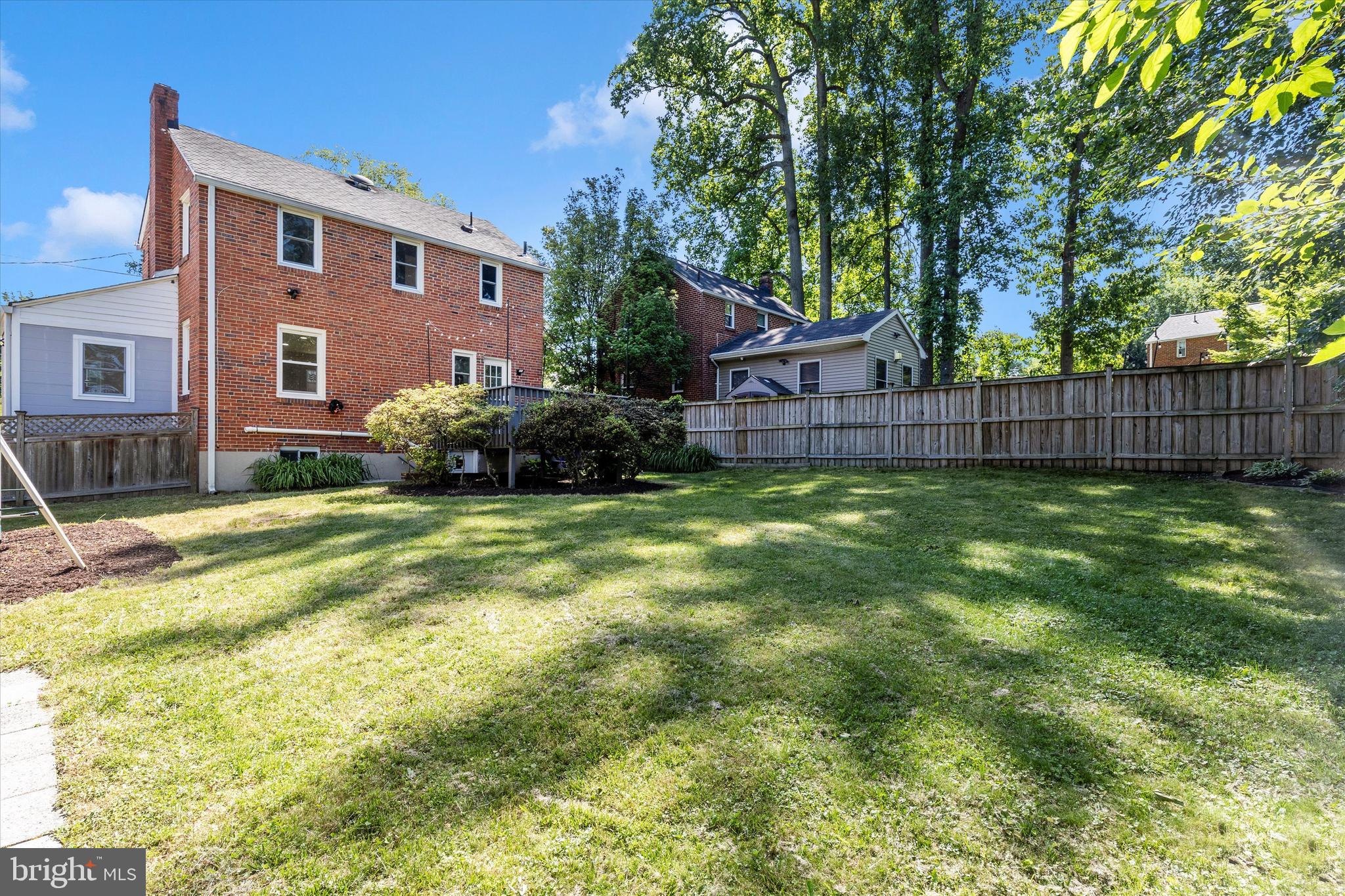 WHEATON HILLS - Residential