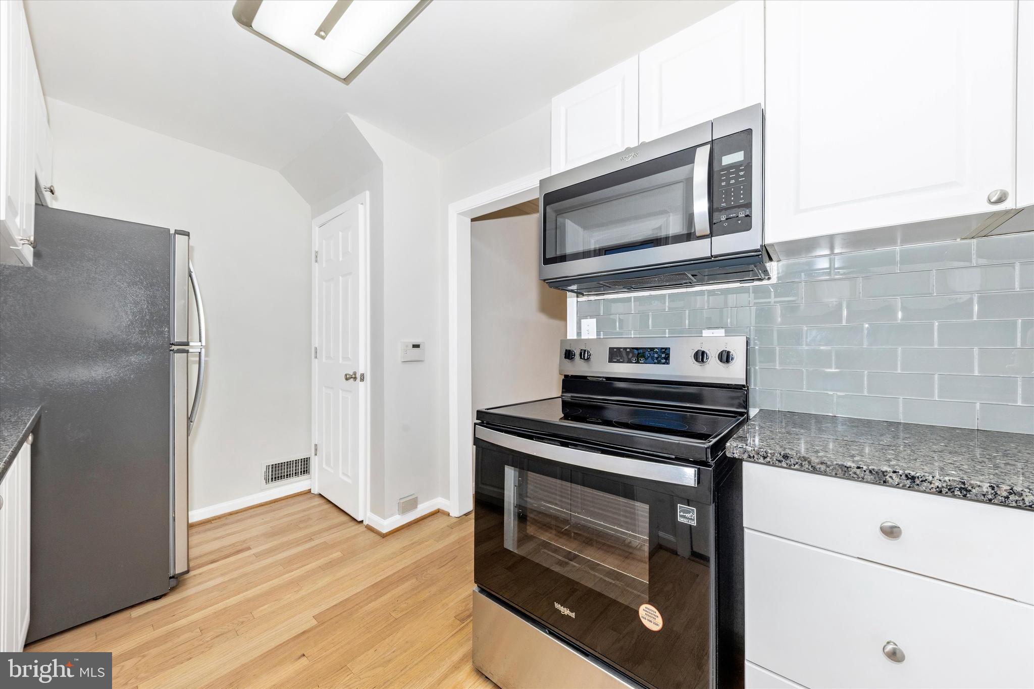 WHEATON HILLS - Residential