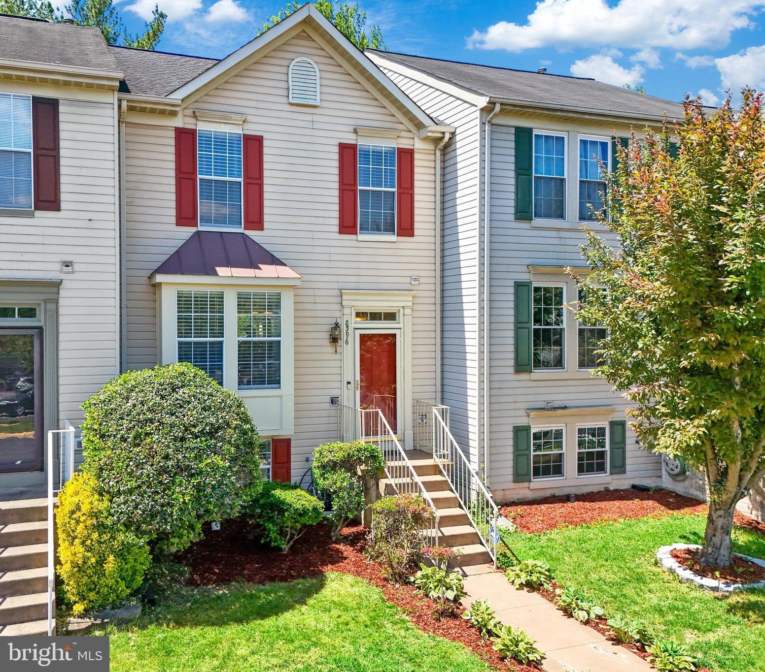 MAPLE POINTE - Residential