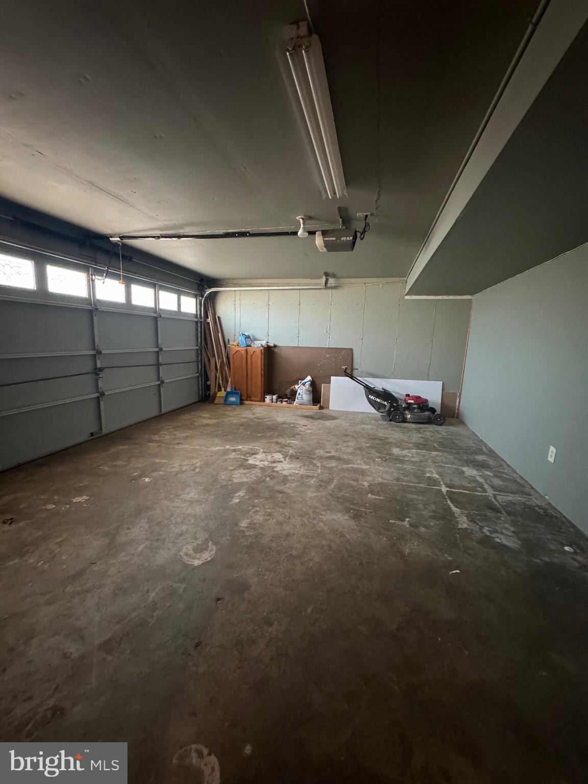 NORTH PINE RIDGE - Residential Lease