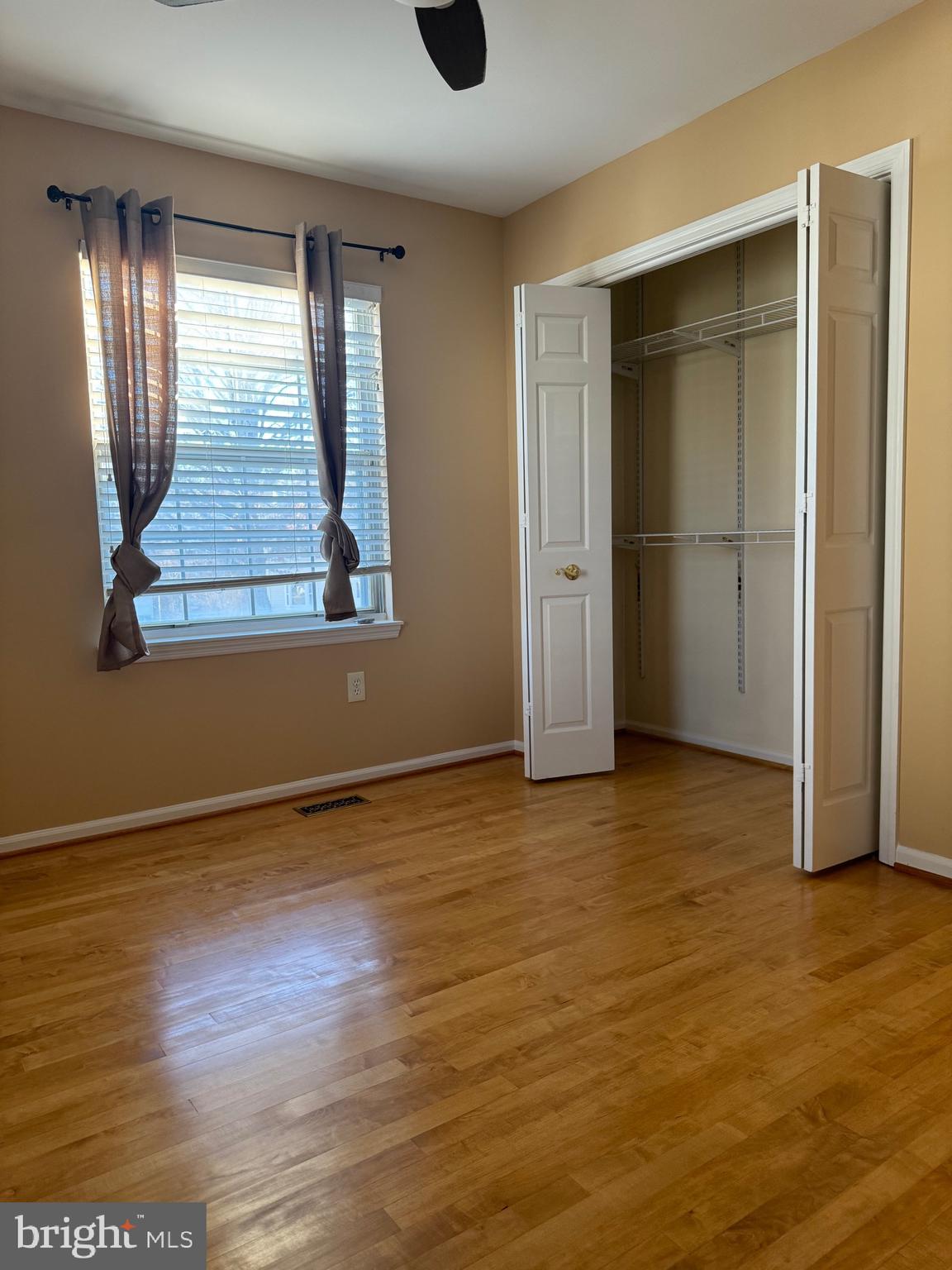 NORTH PINE RIDGE - Residential Lease