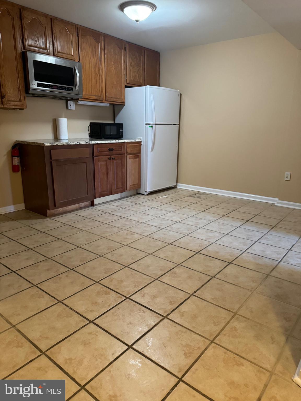 NORTH PINE RIDGE - Residential Lease