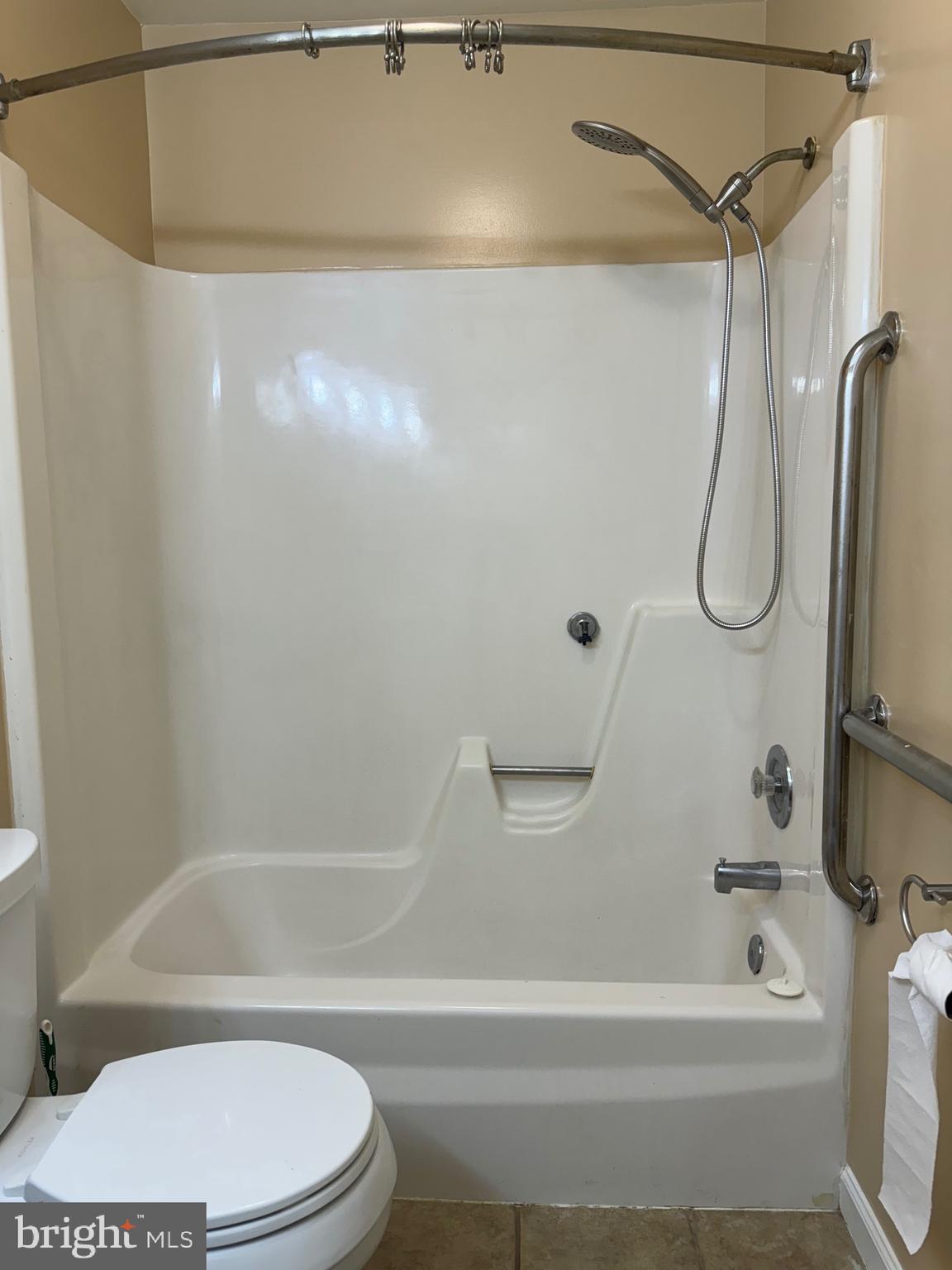 NORTH PINE RIDGE - Residential Lease