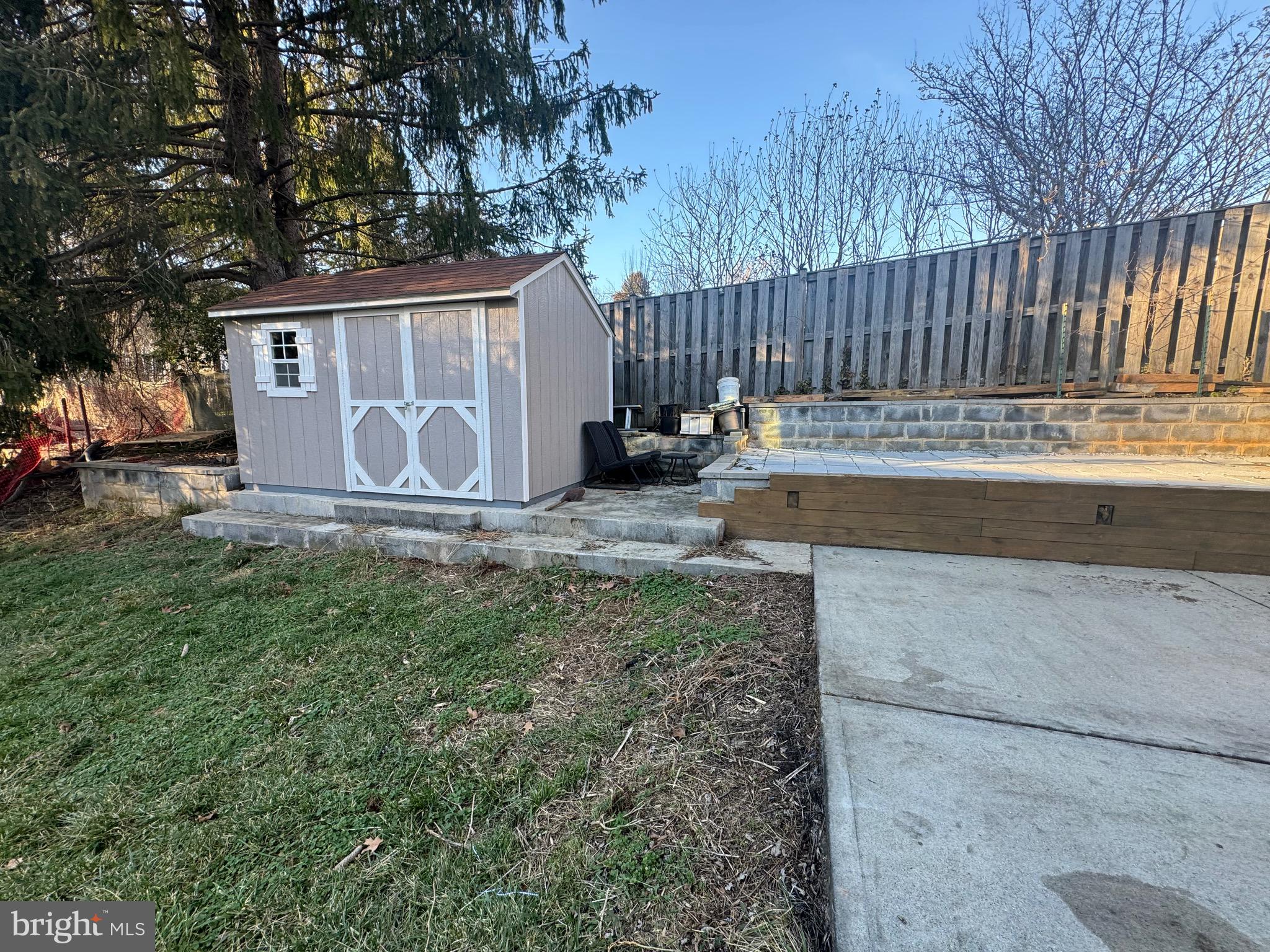 NORTH PINE RIDGE - Residential Lease