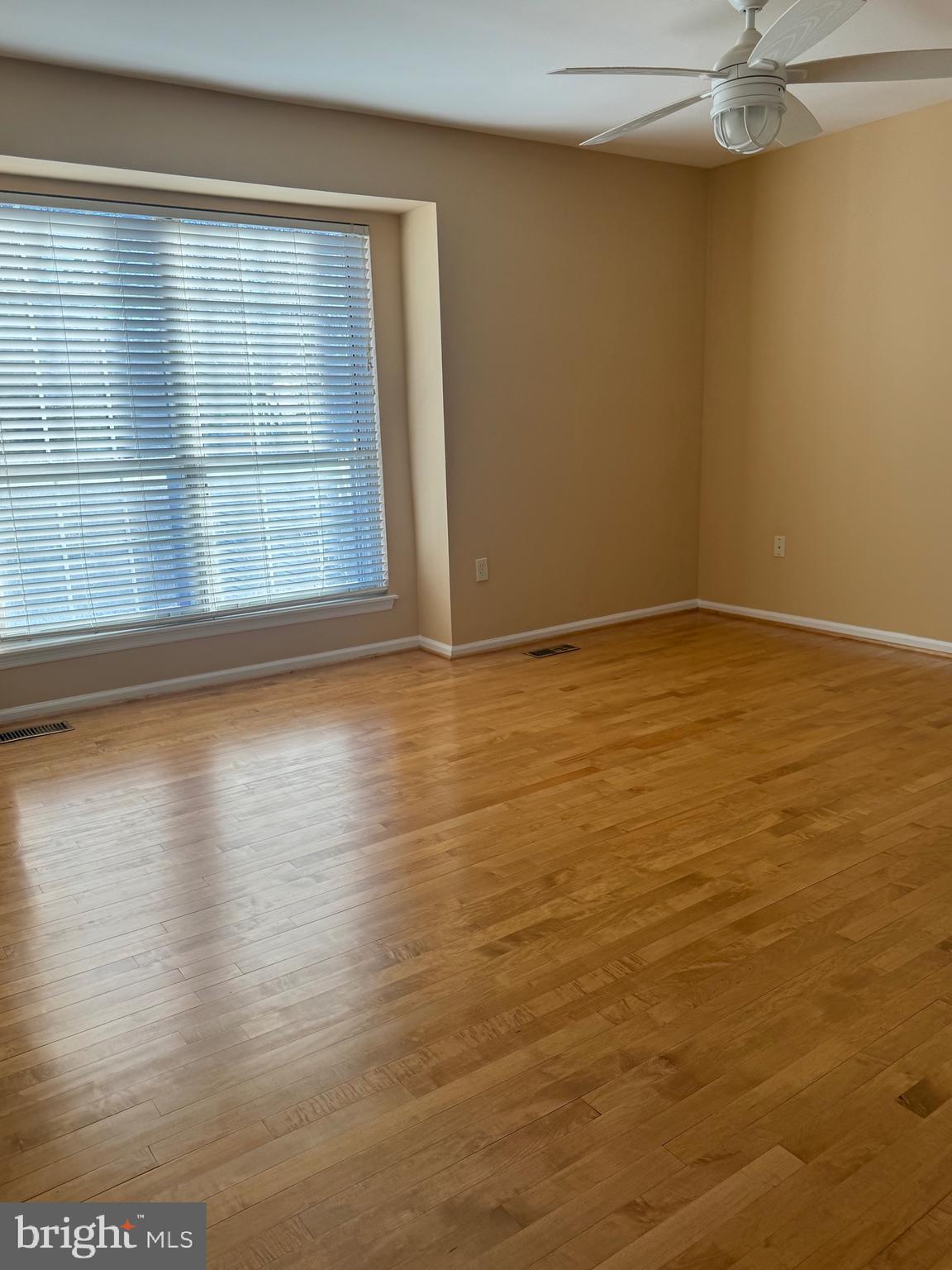 NORTH PINE RIDGE - Residential Lease