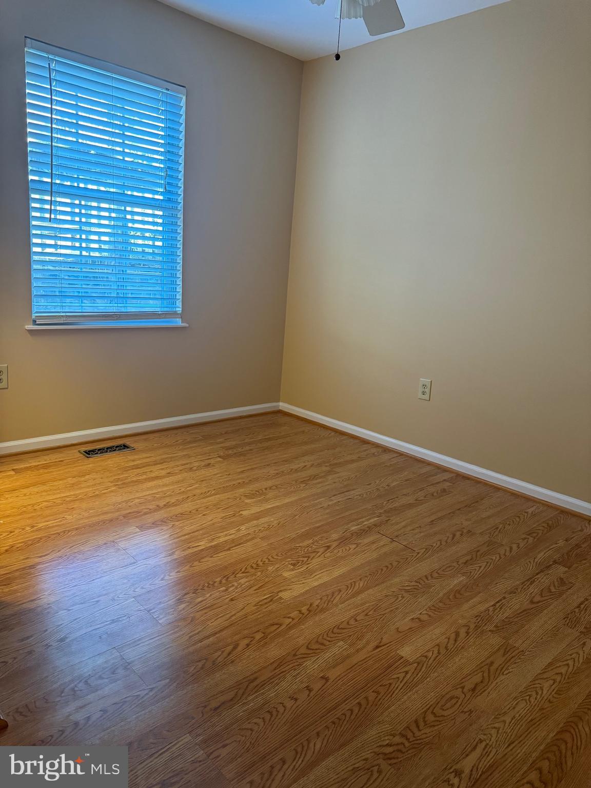 NORTH PINE RIDGE - Residential Lease