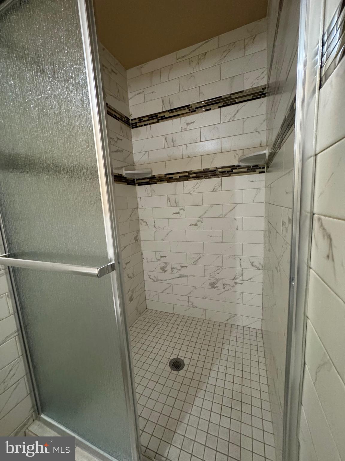 NORTH PINE RIDGE - Residential Lease