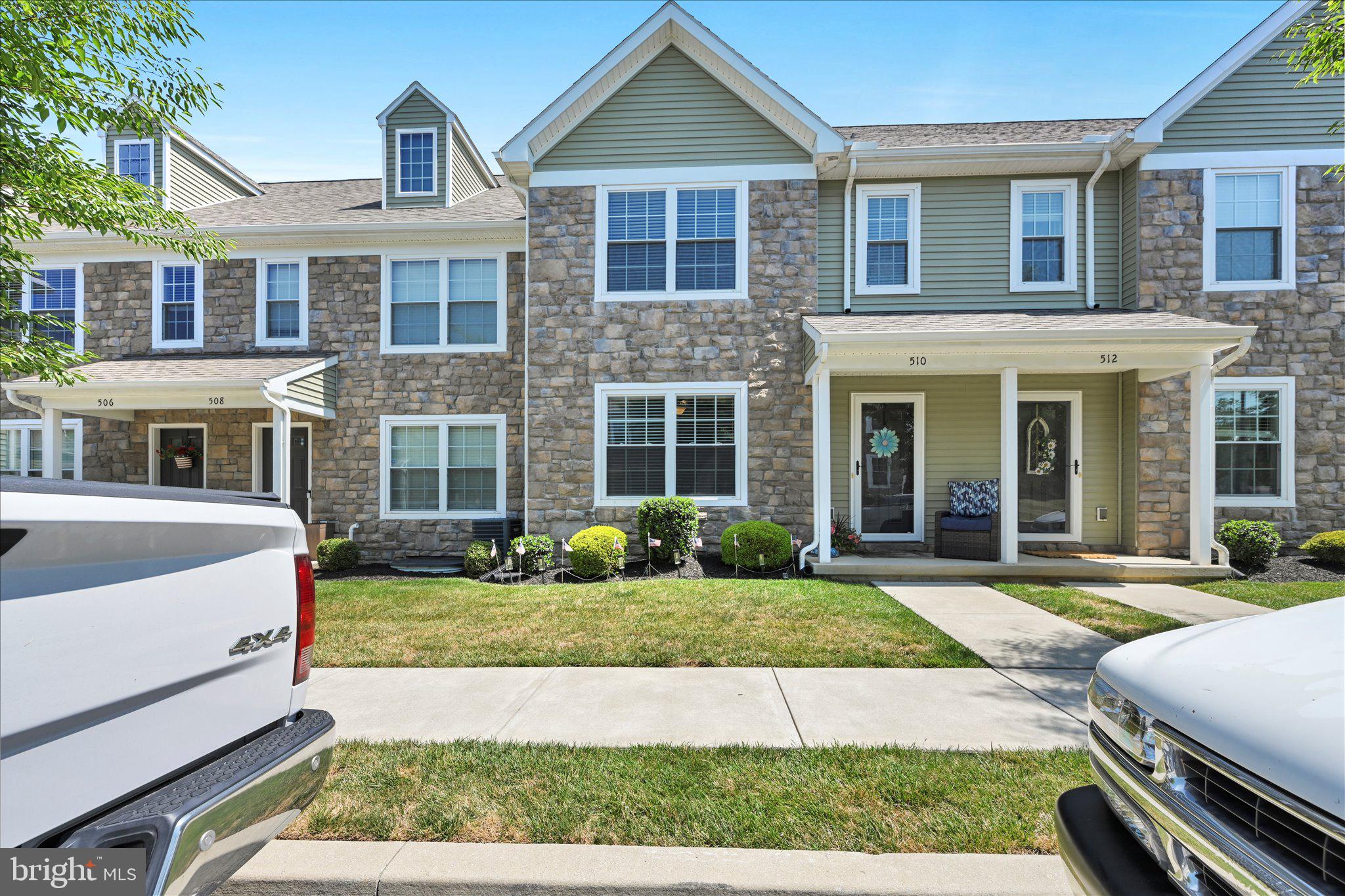 TRAIL SIDE - Residential