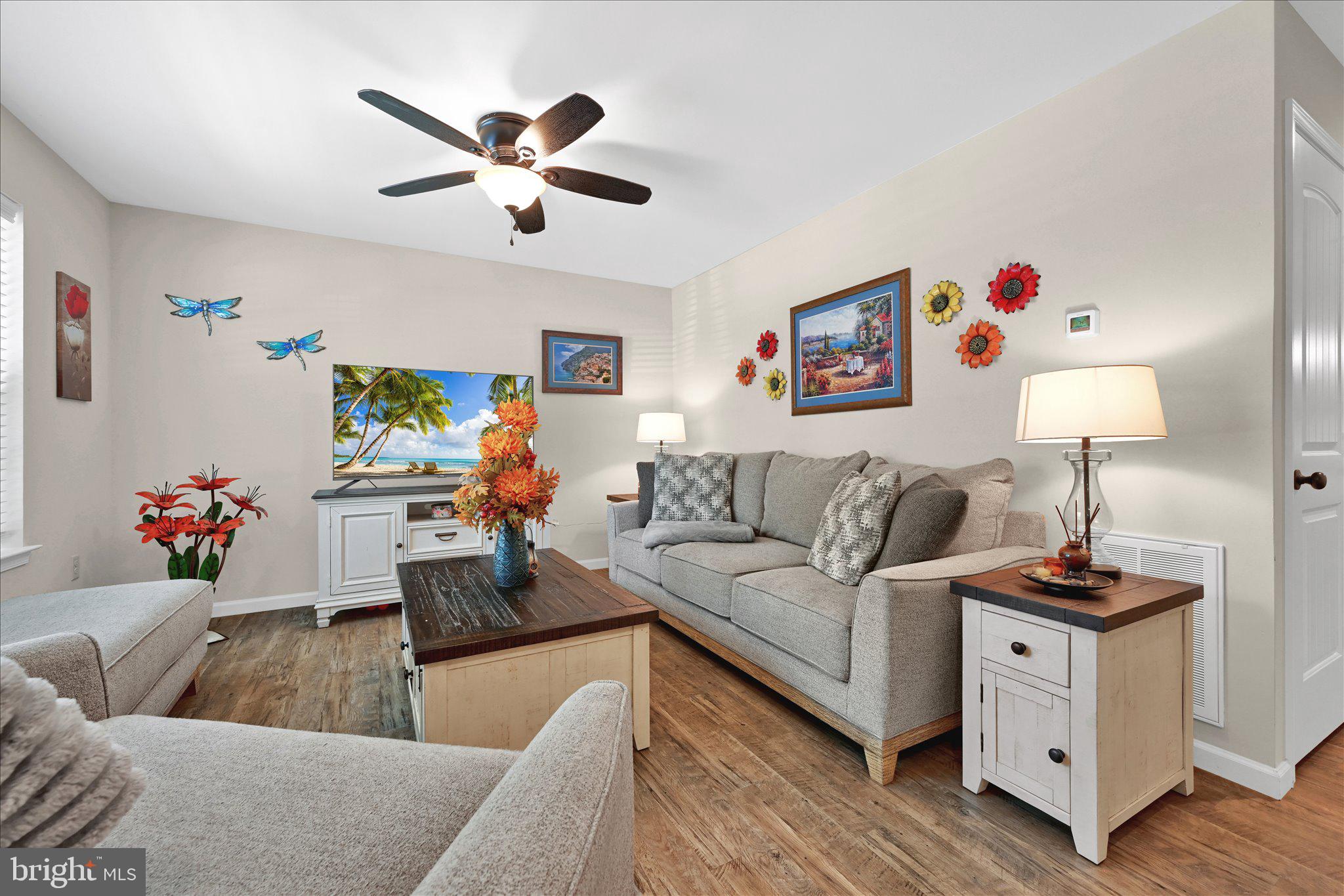 TRAIL SIDE - Residential
