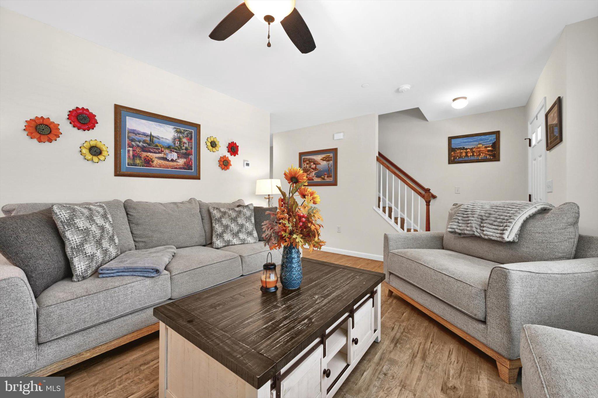 TRAIL SIDE - Residential