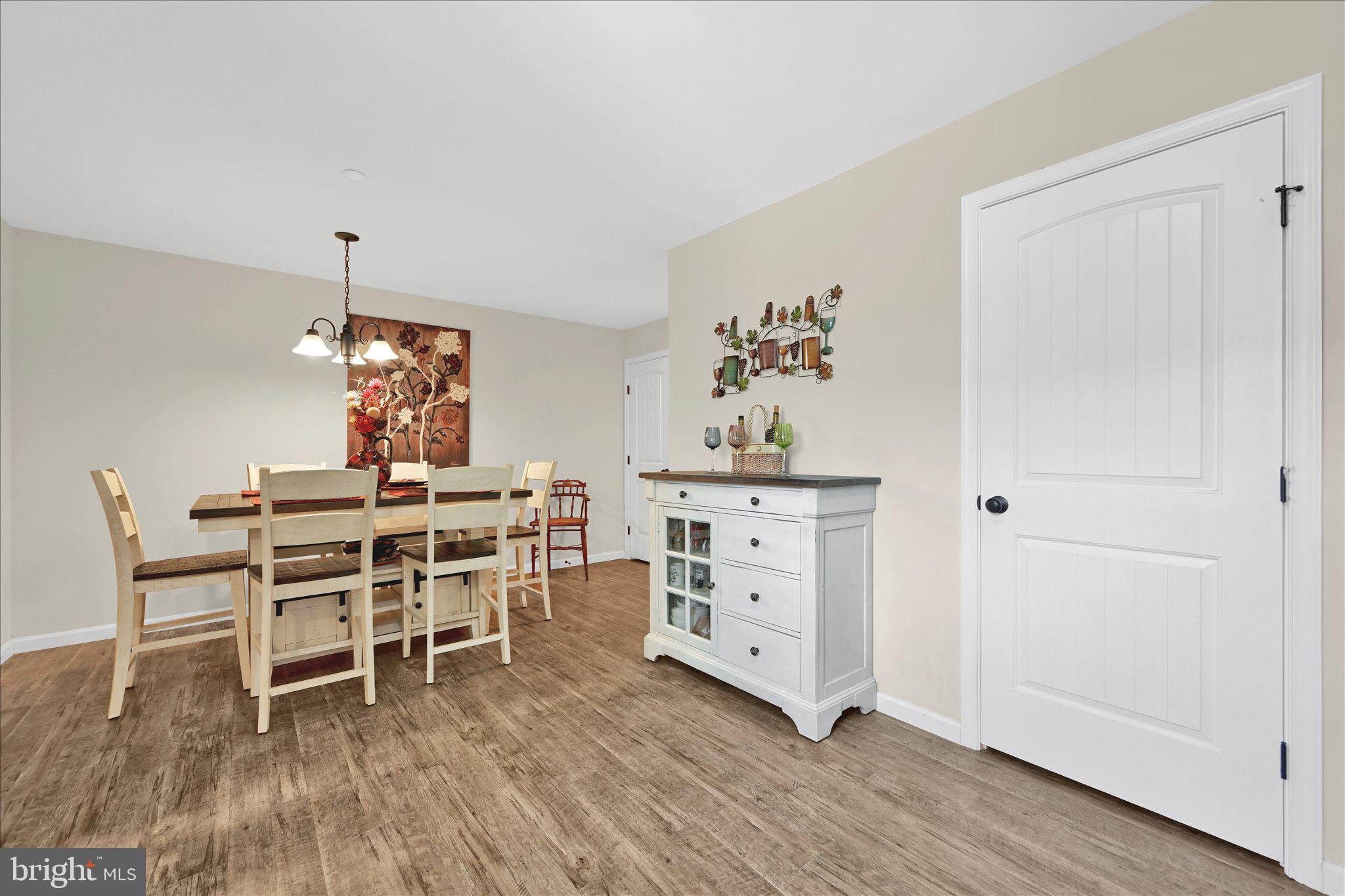 TRAIL SIDE - Residential