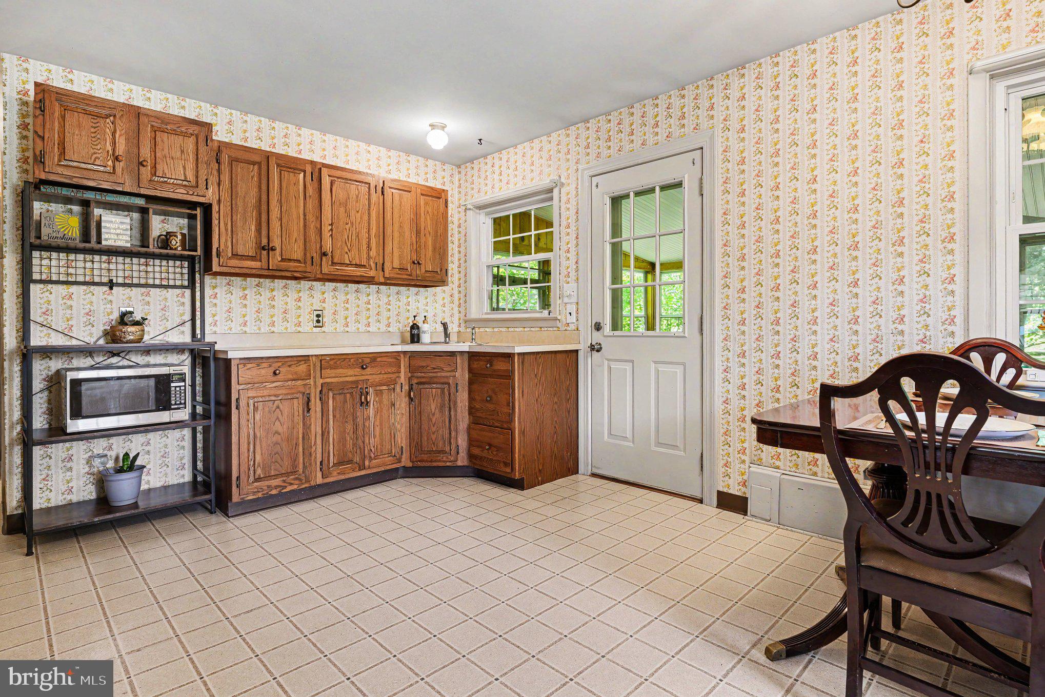 HATFIELD MANOR - Residential