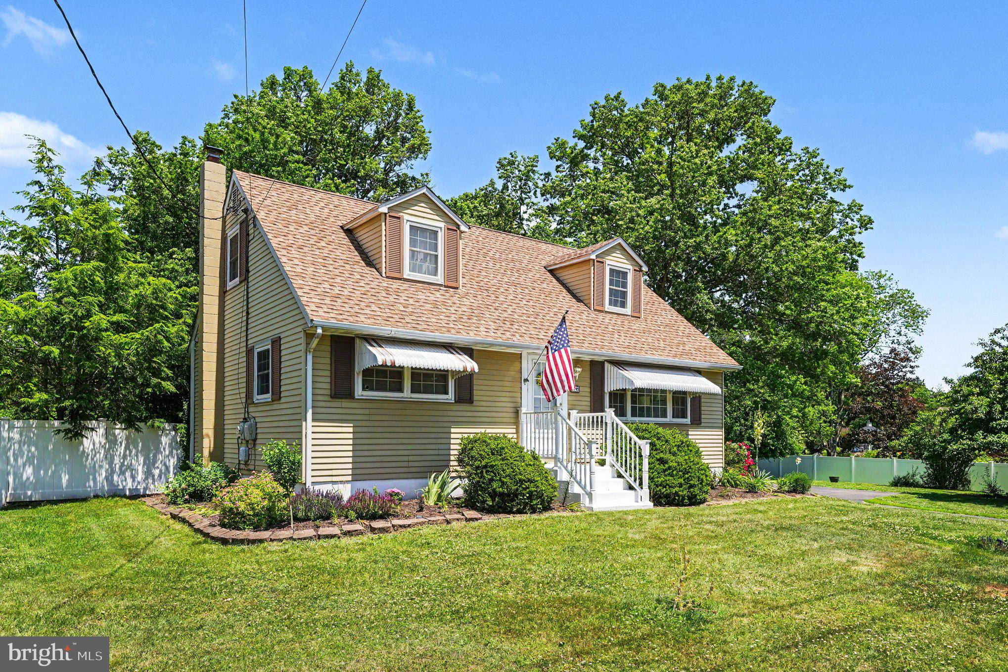 HATFIELD MANOR - Residential