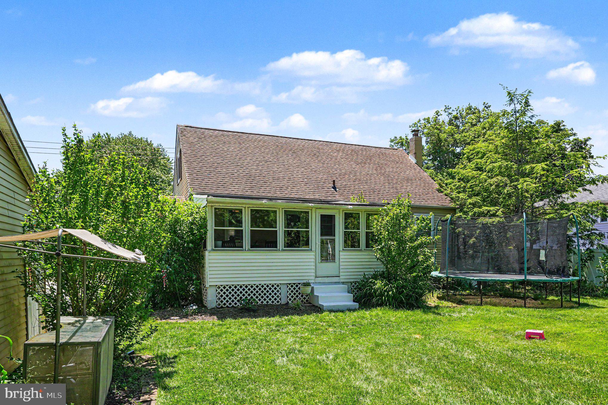 HATFIELD MANOR - Residential