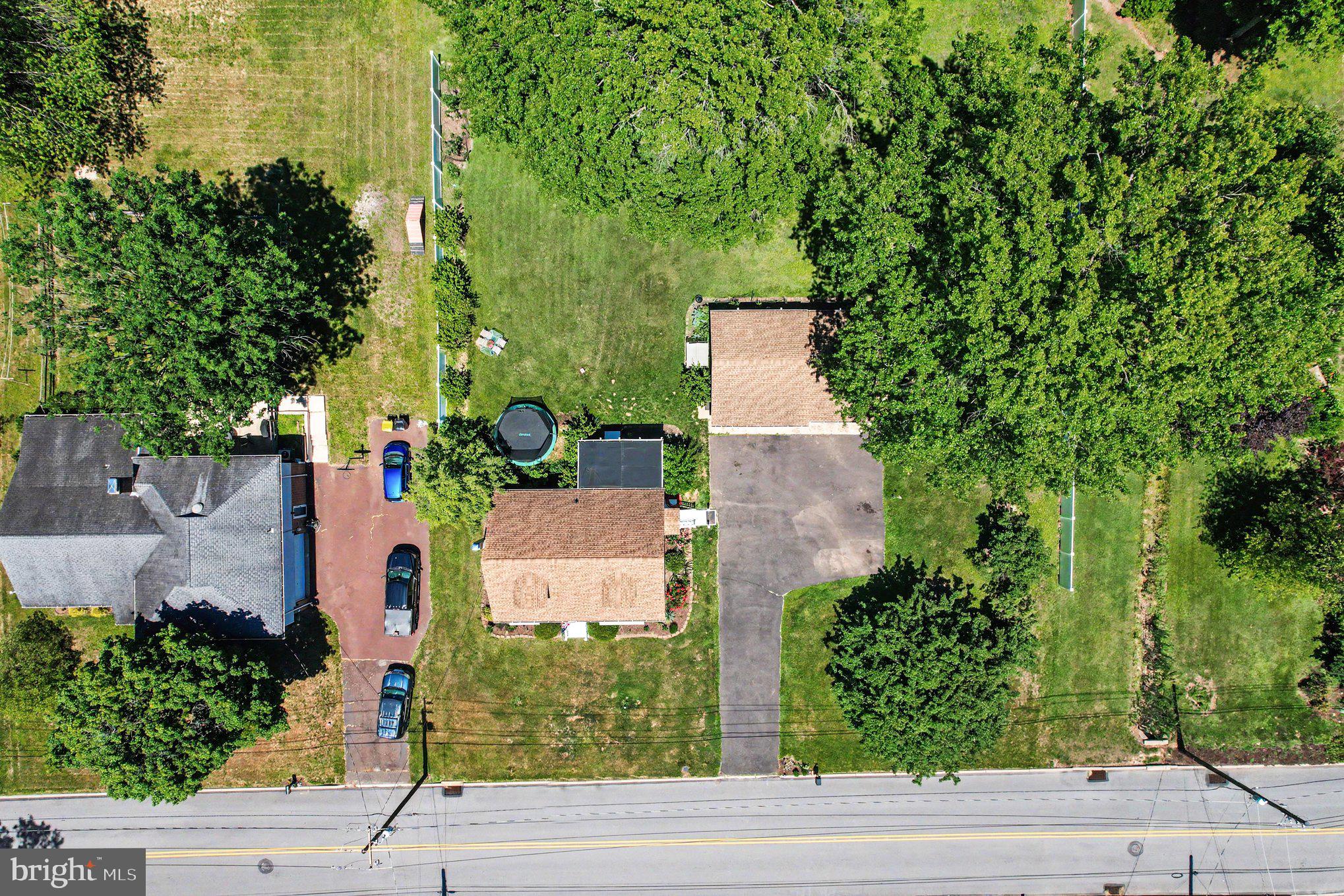 HATFIELD MANOR - Residential