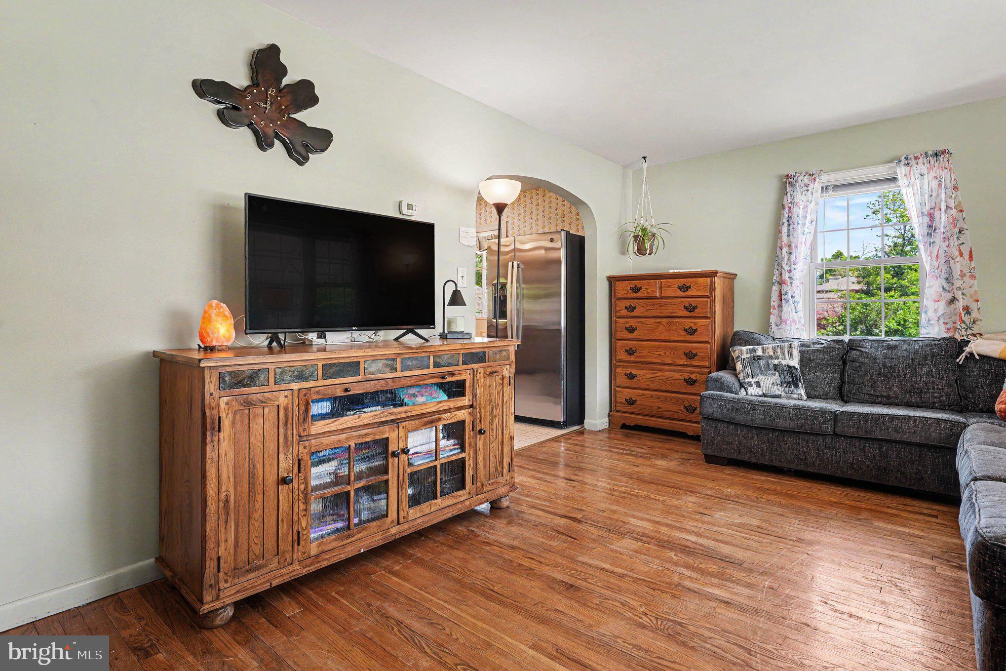 HATFIELD MANOR - Residential