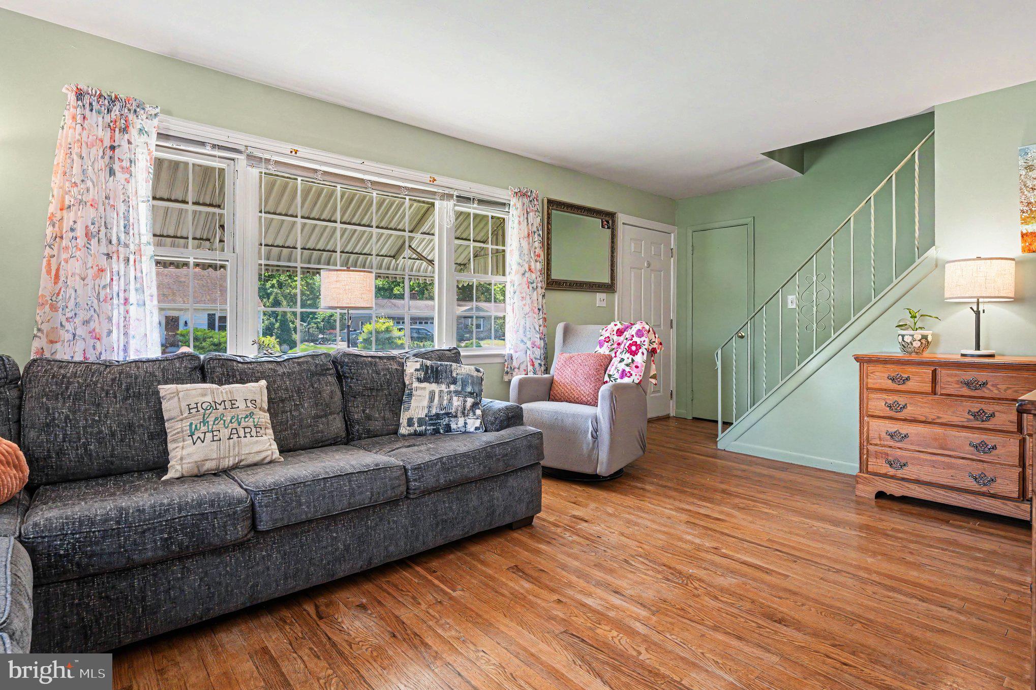 HATFIELD MANOR - Residential