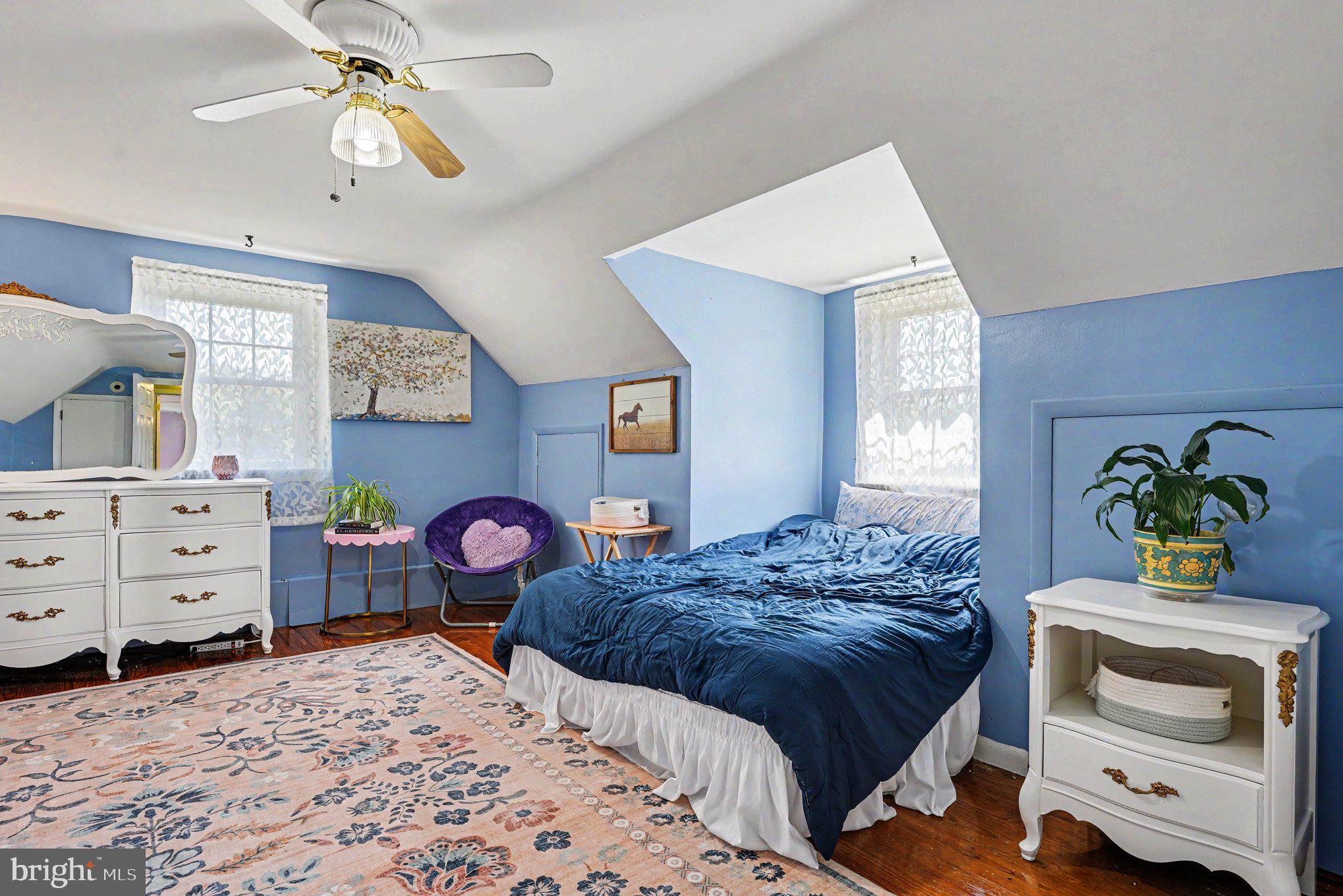 HATFIELD MANOR - Residential