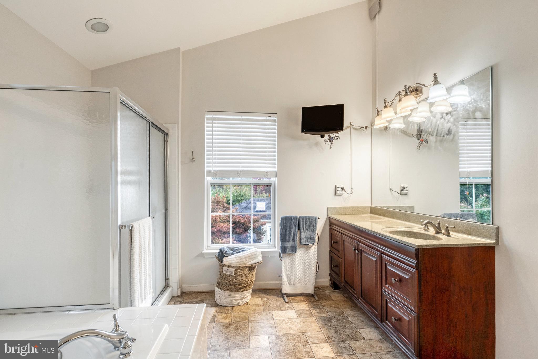 SOUTH RIDING - Residential