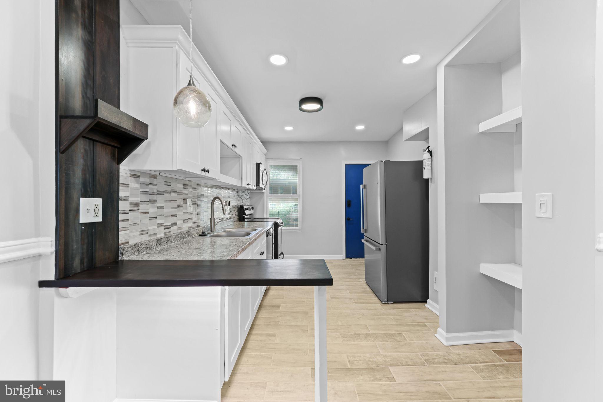 BROADWAY EAST - Residential