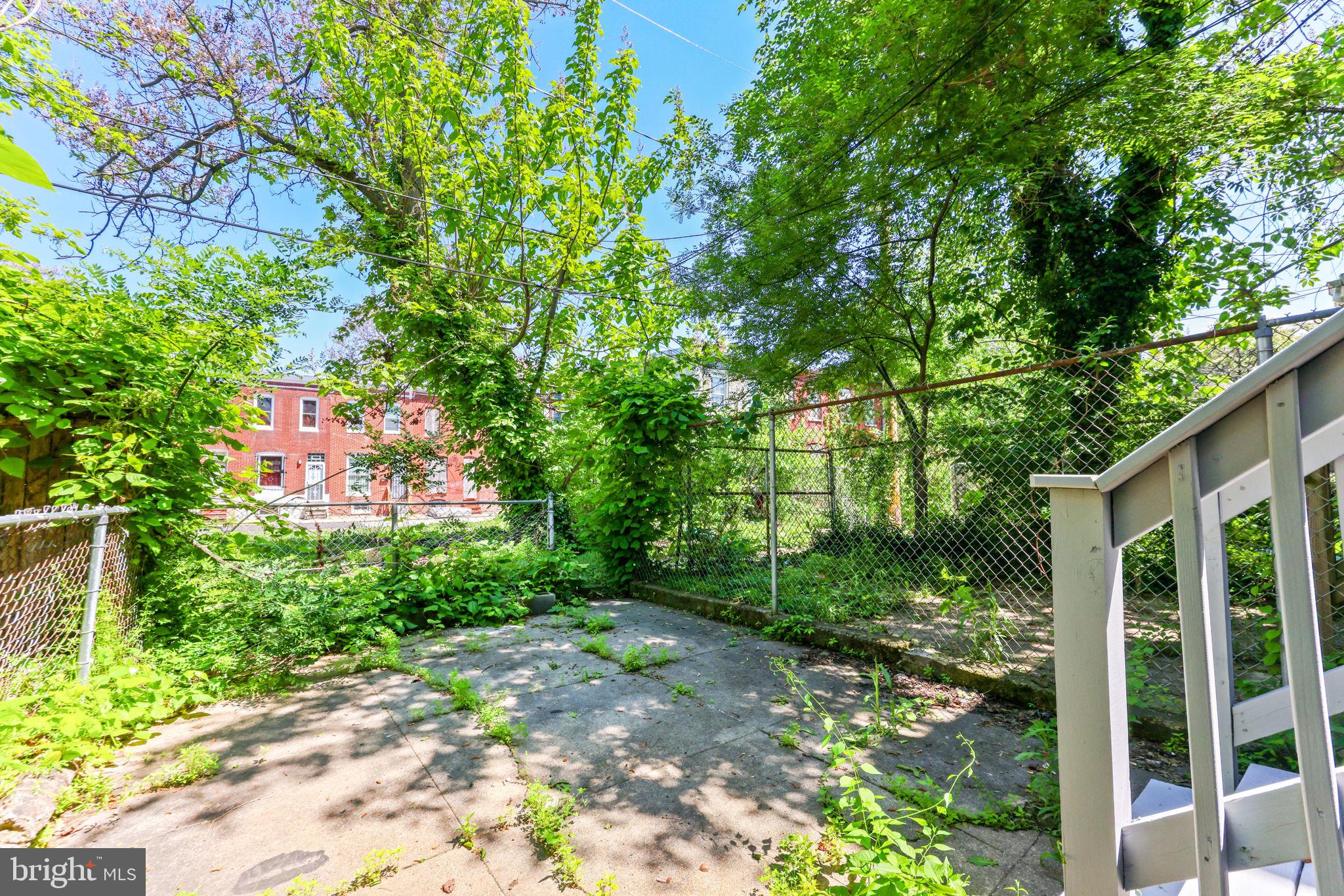 BROADWAY EAST - Residential