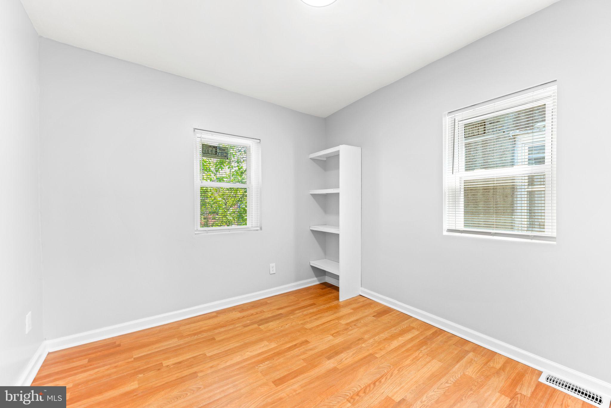 BROADWAY EAST - Residential