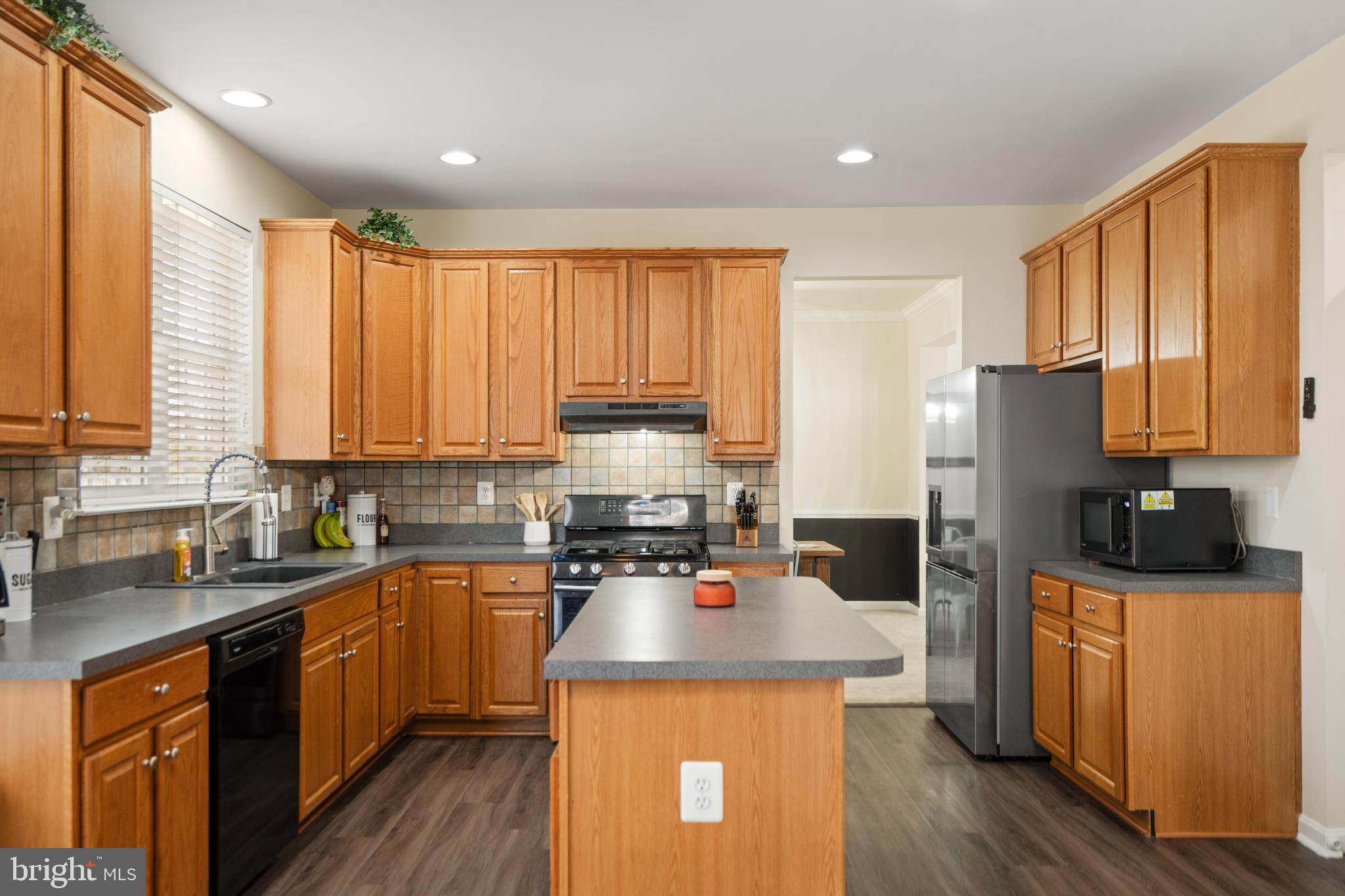 HOMEPLACE ON PELHAMS REACH - Residential