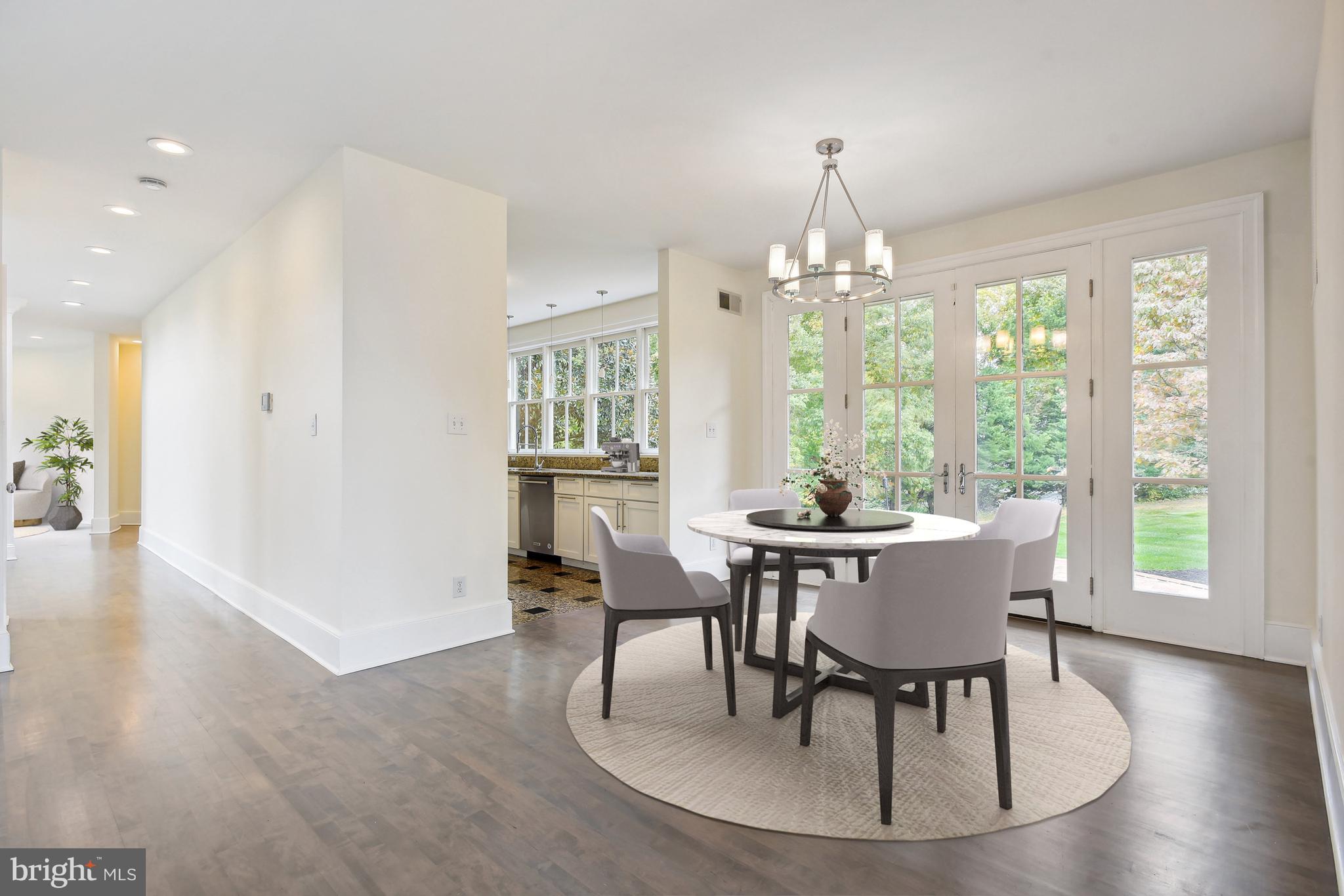 RIVERSCAPE - Residential