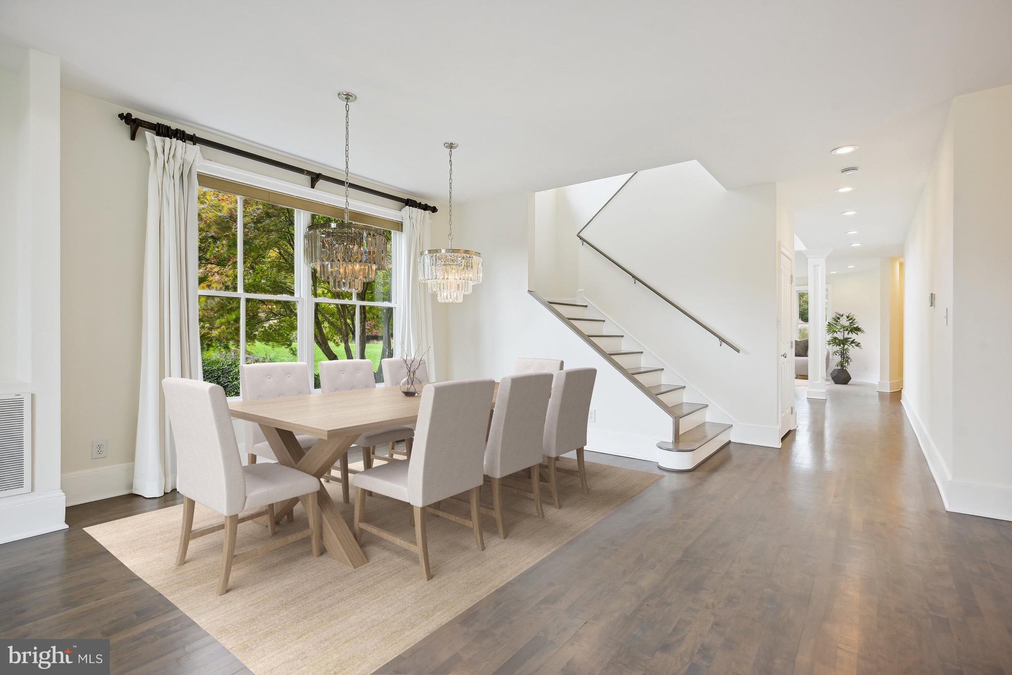 RIVERSCAPE - Residential
