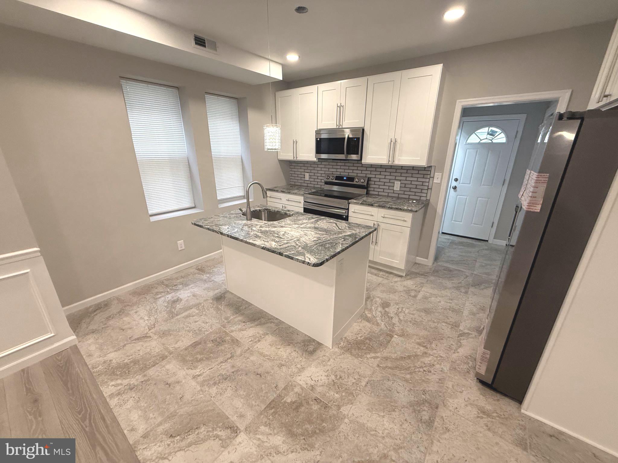LOGAN - Residential