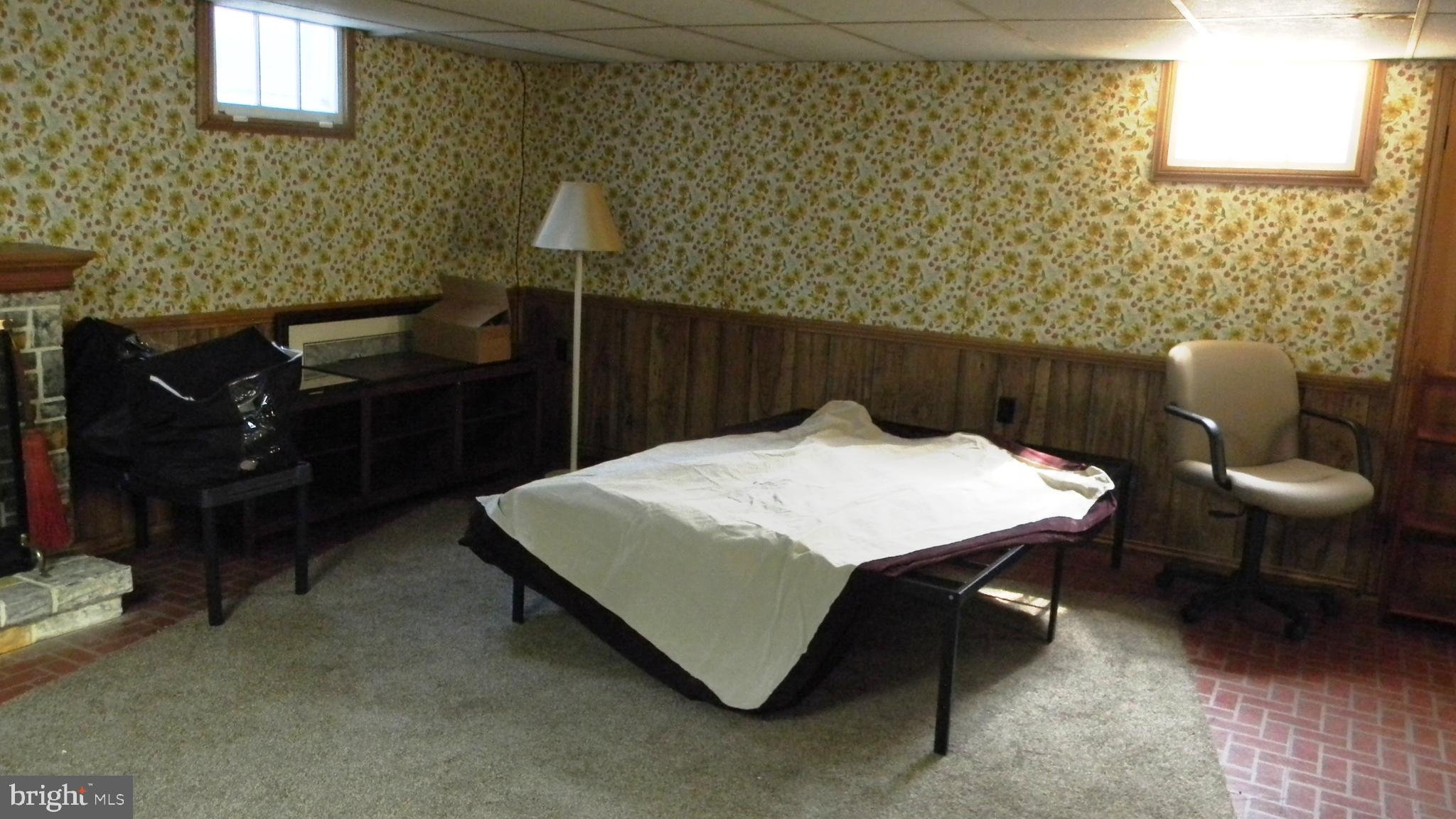 AVONDALE ACRES - Residential