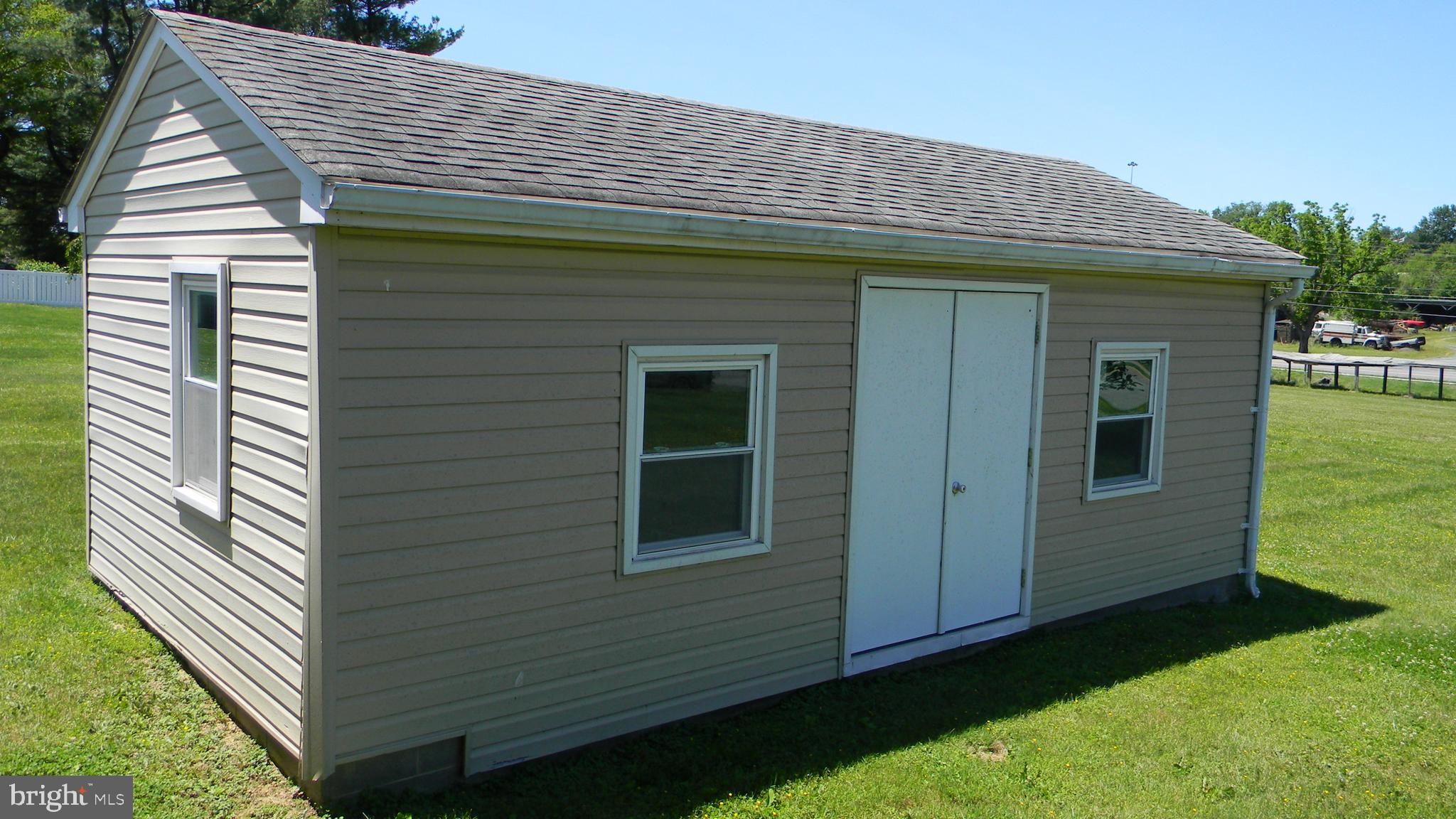 AVONDALE ACRES - Residential