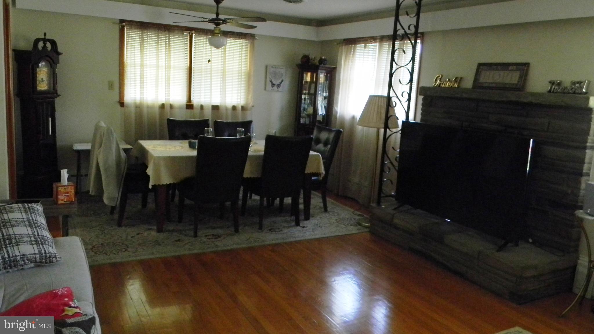 AVONDALE ACRES - Residential
