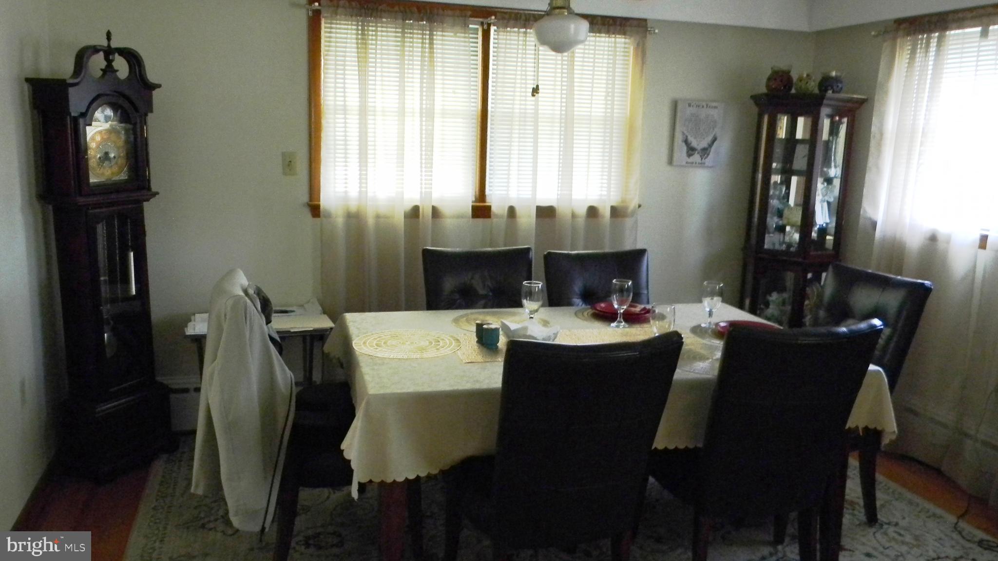 AVONDALE ACRES - Residential