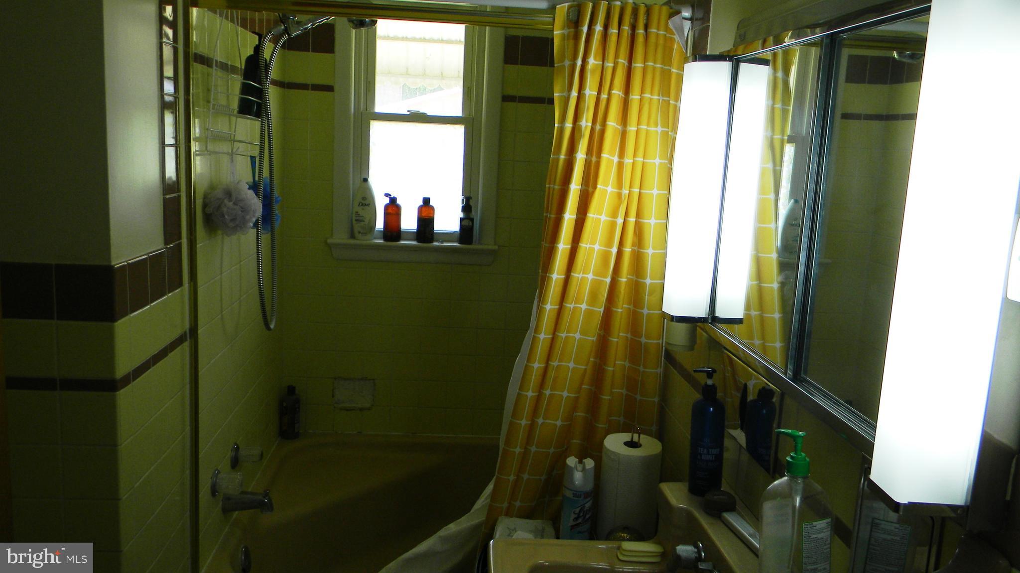 AVONDALE ACRES - Residential