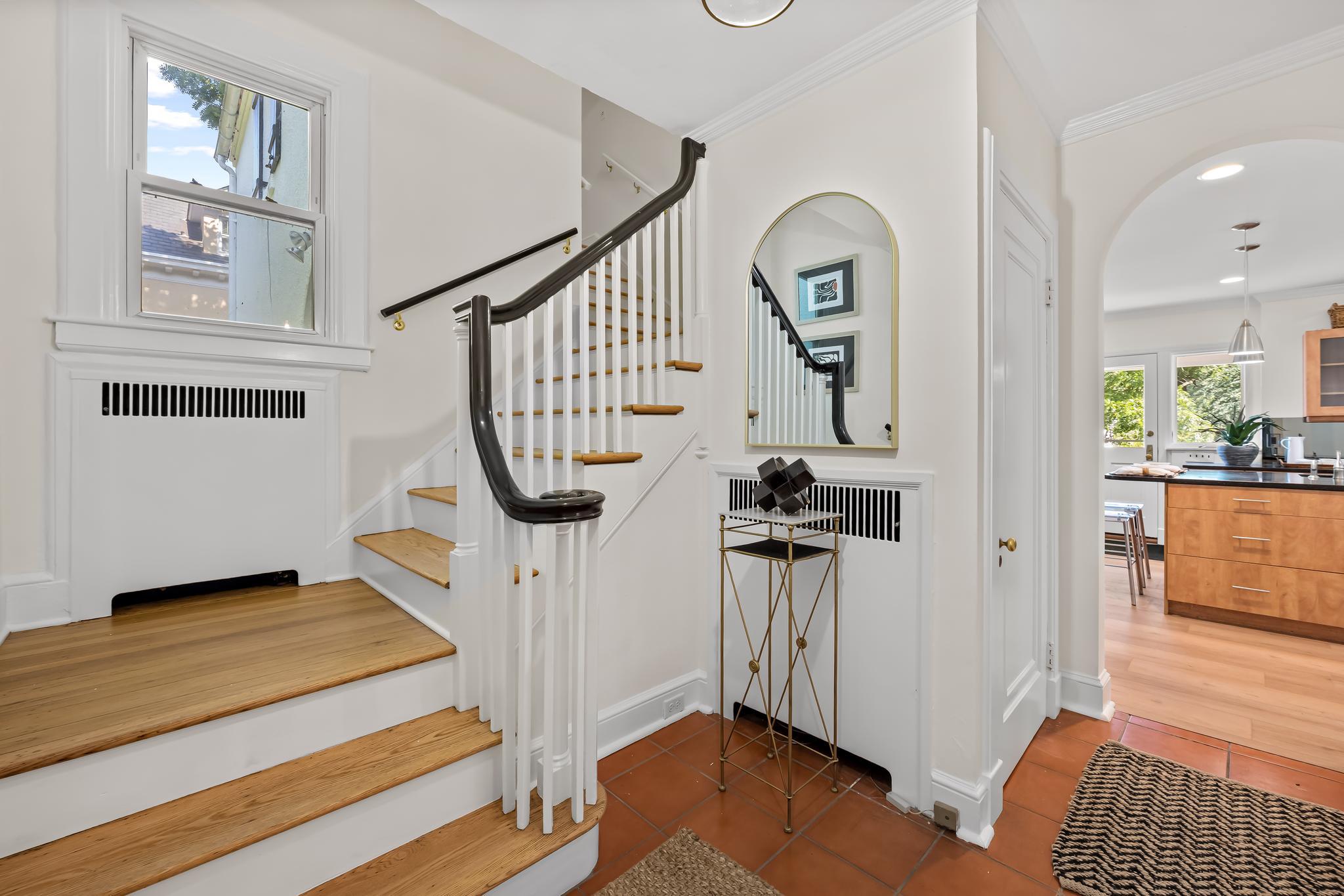MOUNT WASHINGTON - Residential