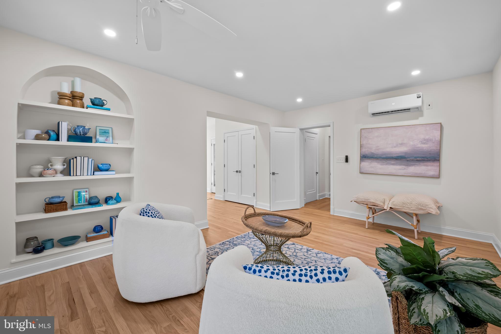 MOUNT WASHINGTON - Residential