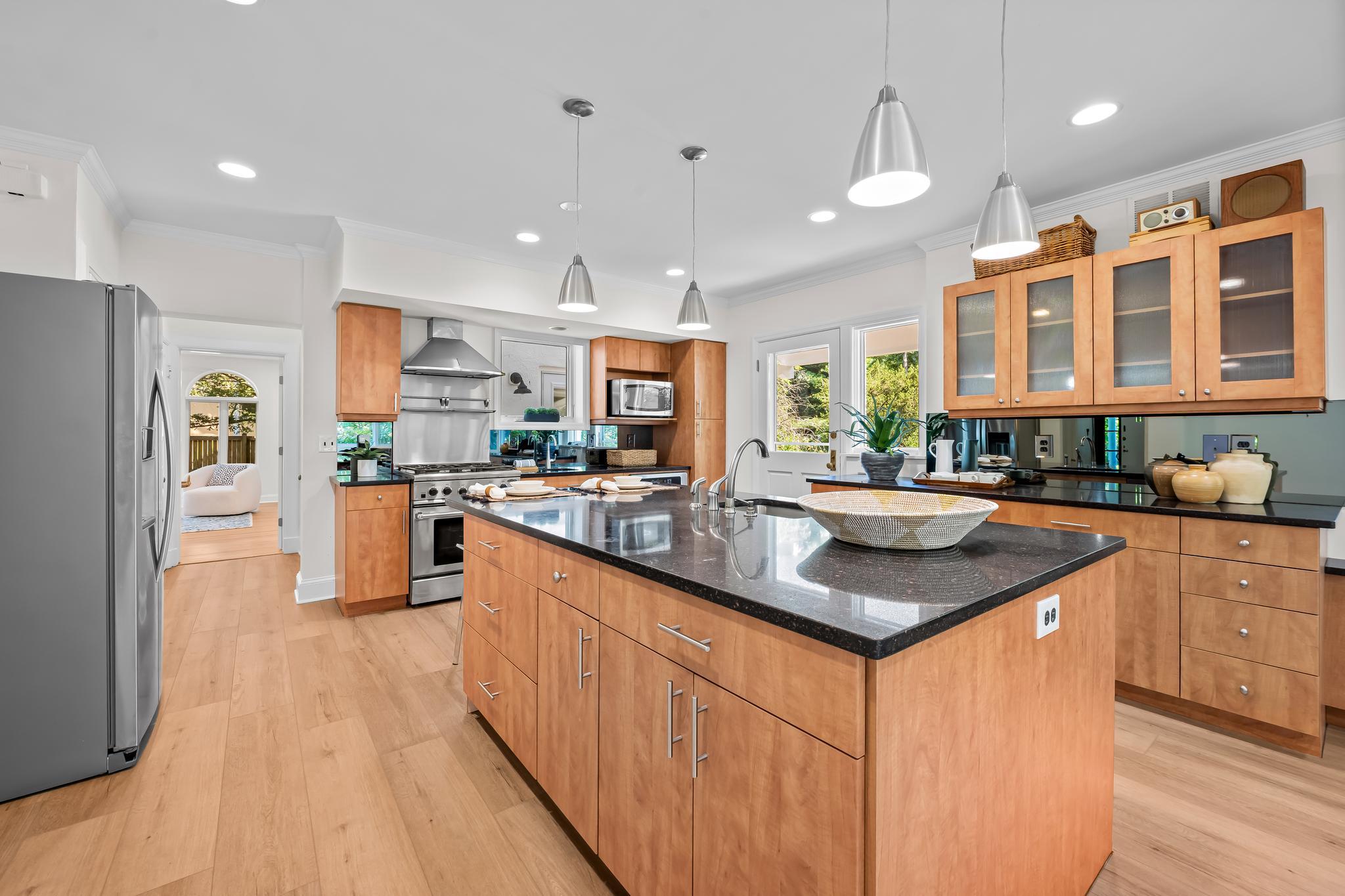 MOUNT WASHINGTON - Residential