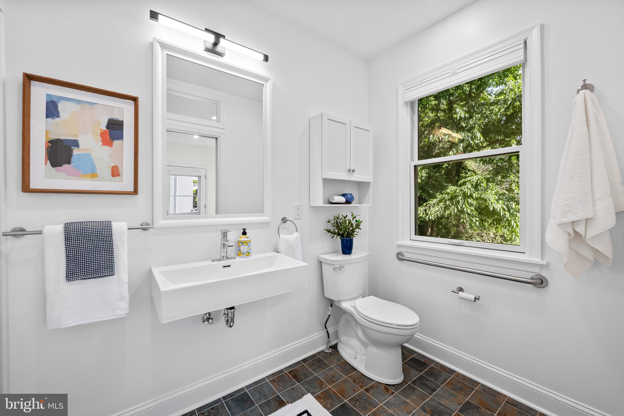 MOUNT WASHINGTON - Residential