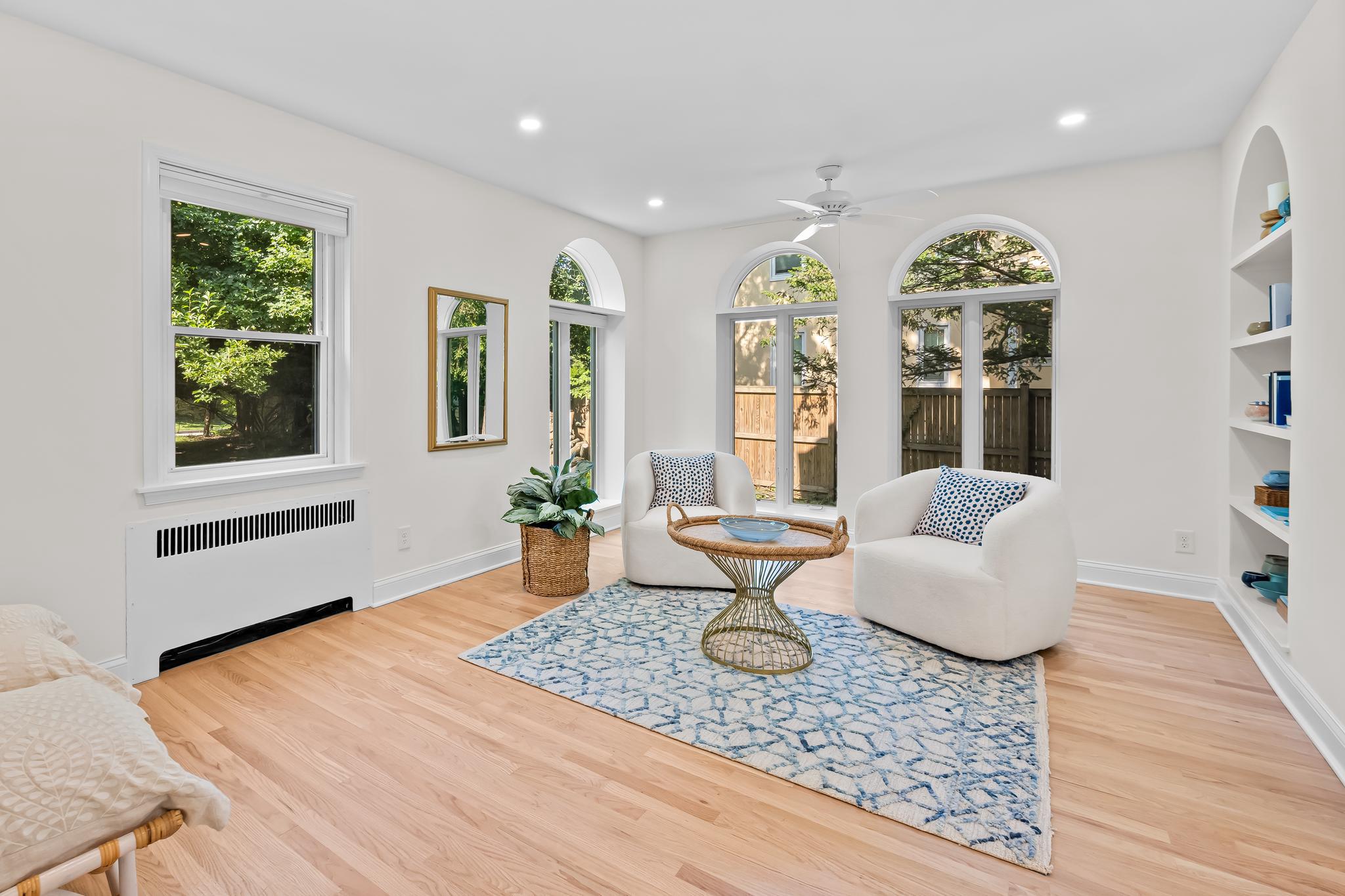 MOUNT WASHINGTON - Residential