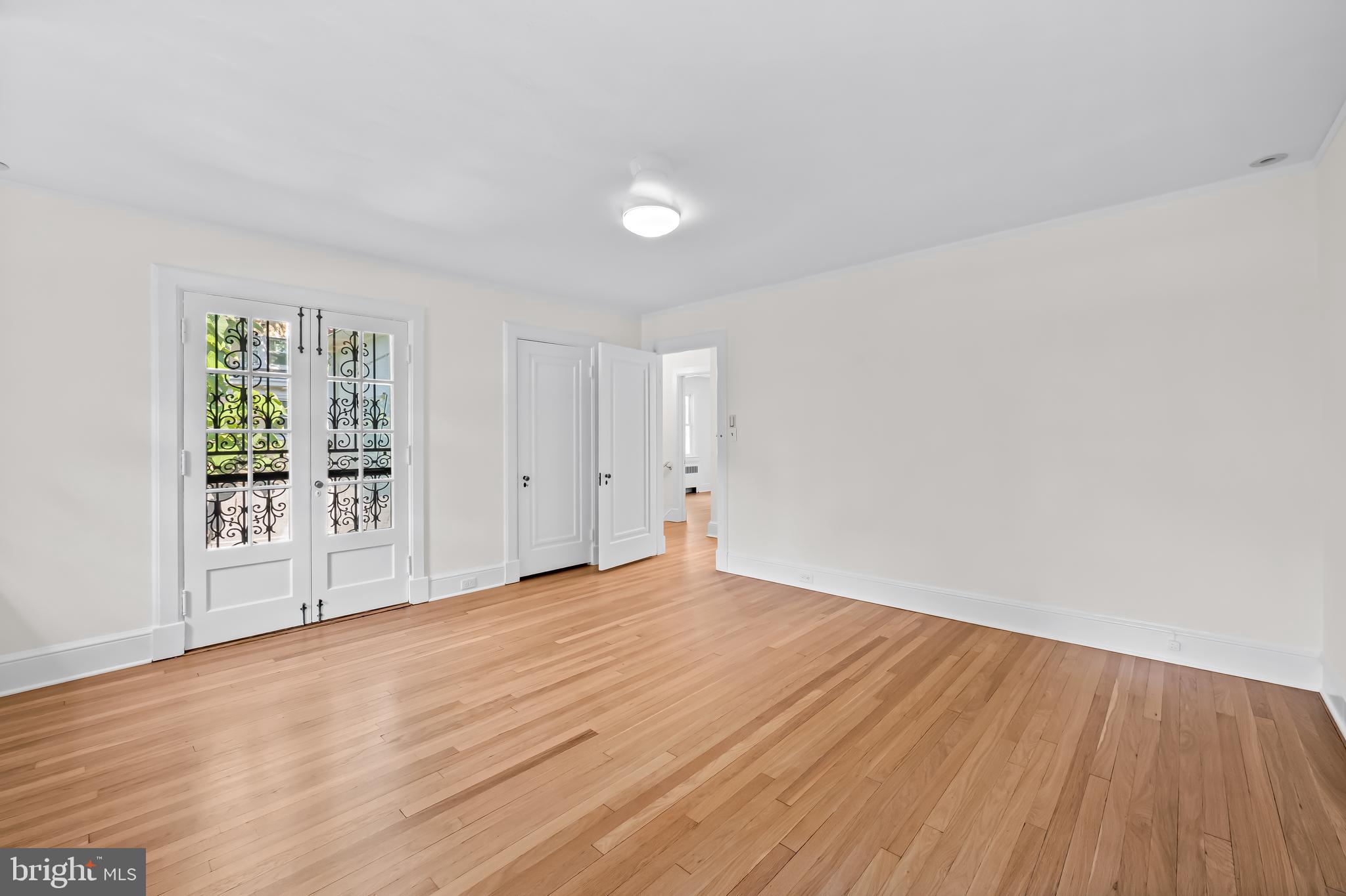 MOUNT WASHINGTON - Residential