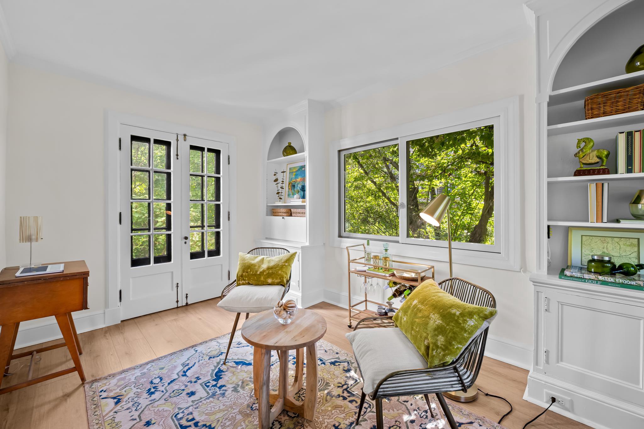 MOUNT WASHINGTON - Residential