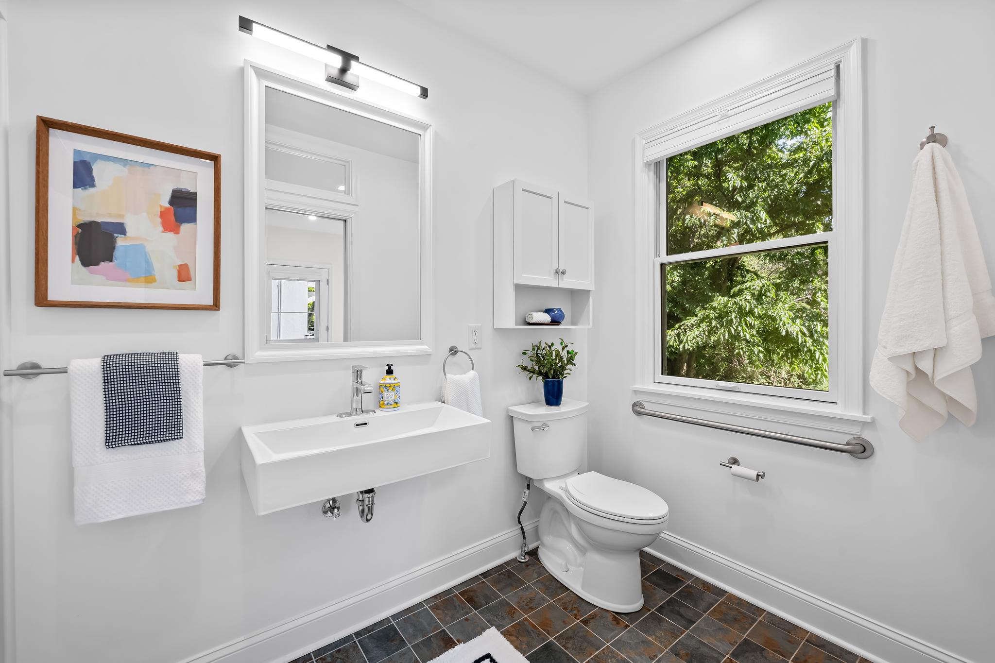 MOUNT WASHINGTON - Residential